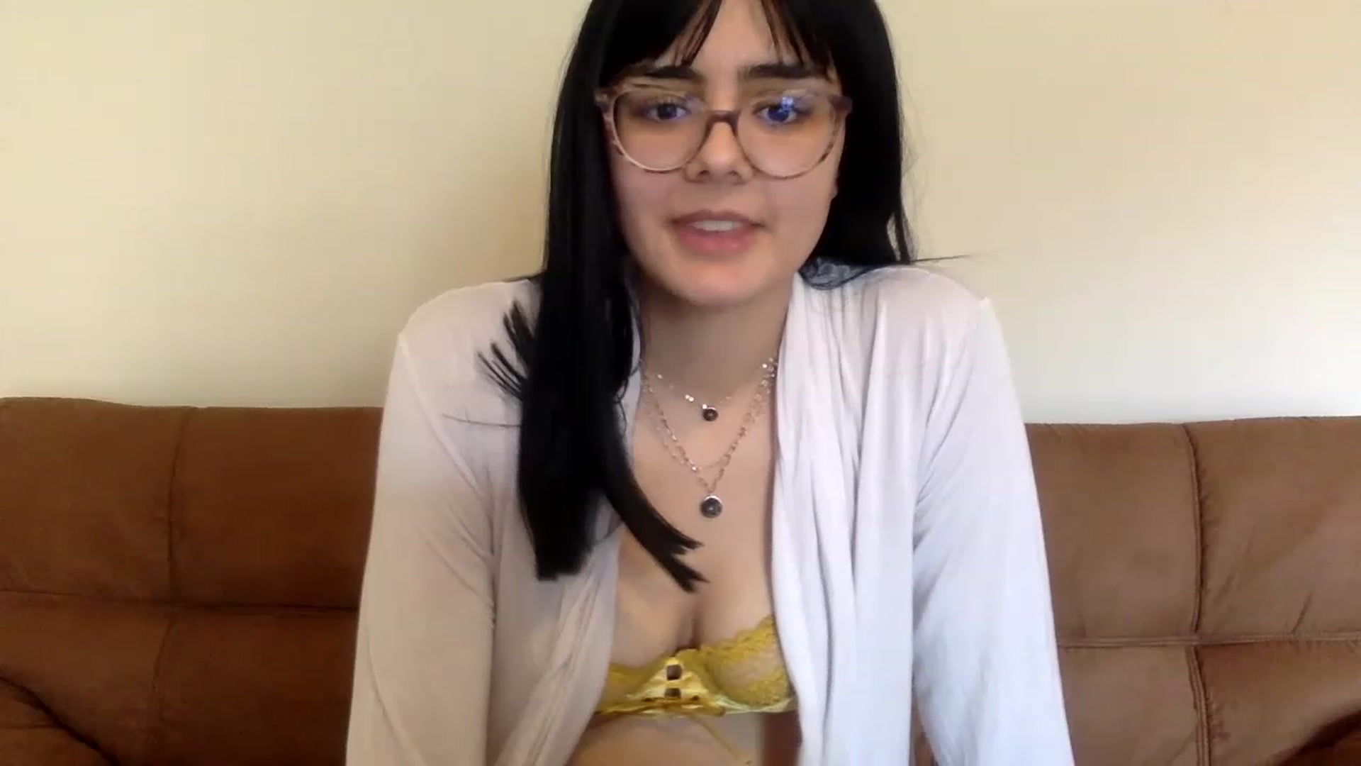Gallery image thumbnail from laneyangelxx's myfreecams stream on, 01/16/2023, 16:26 image 19 of 20