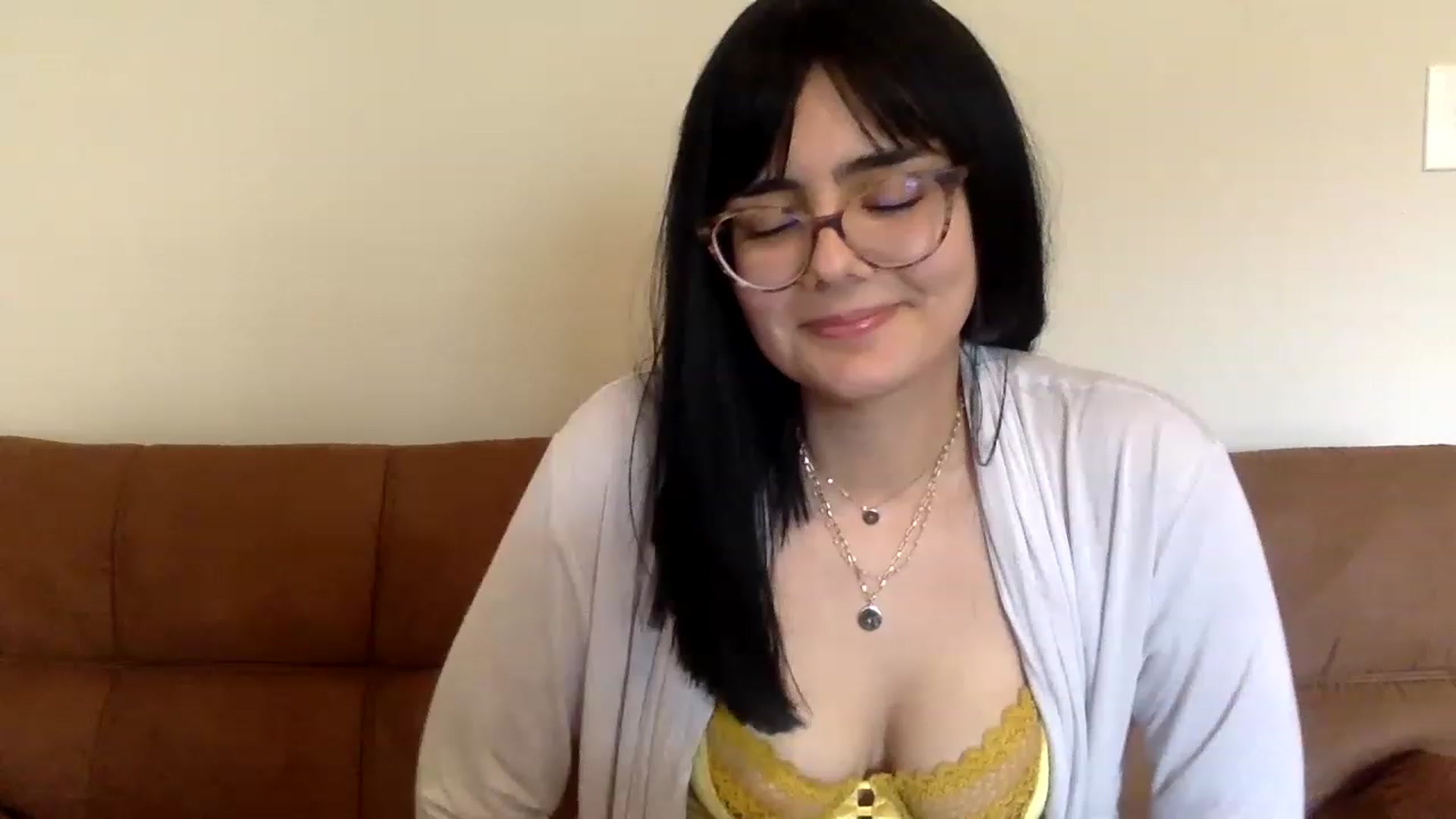 Gallery image thumbnail from laneyangelxx's myfreecams stream on, 01/16/2023, 16:26 image 13 of 20