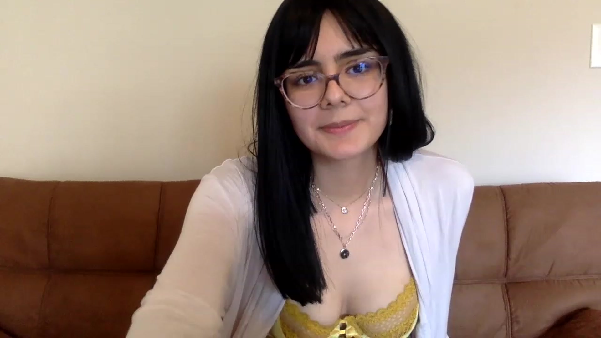 Gallery image thumbnail from laneyangelxx's myfreecams stream on, 01/16/2023, 16:26 image 14 of 20