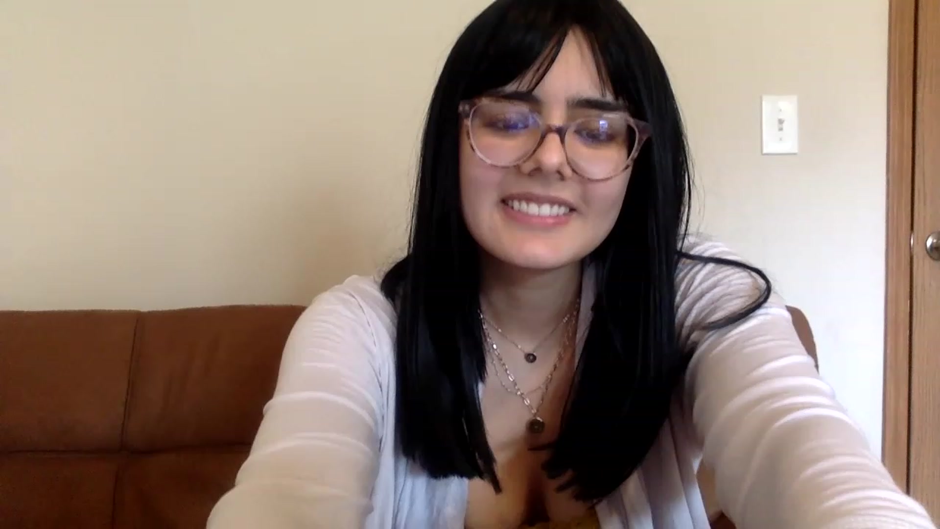 Gallery image thumbnail from laneyangelxx's myfreecams stream on, 01/16/2023, 16:26 image 2 of 20