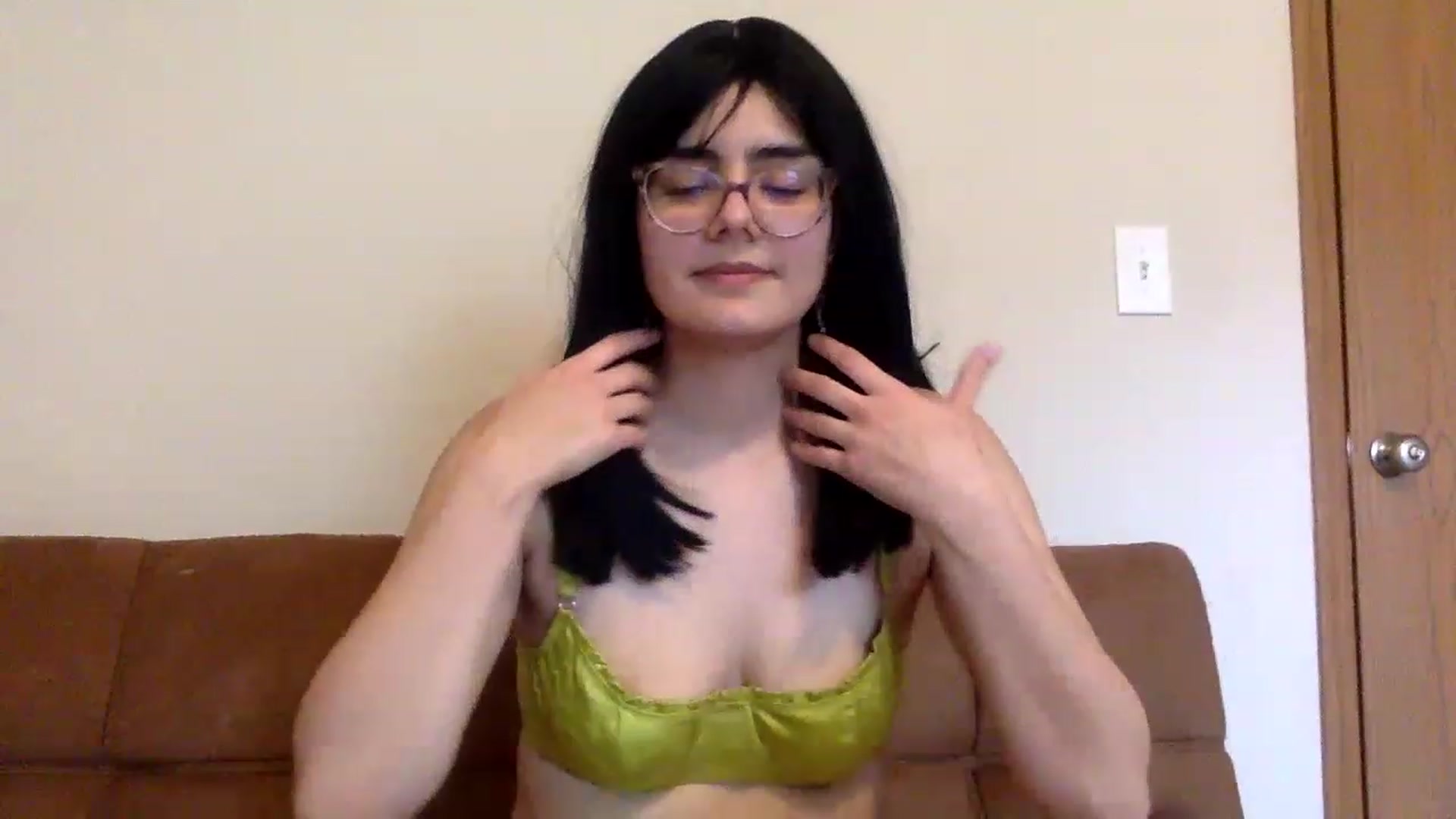 Gallery image thumbnail from laneyangelxx's myfreecams stream on, 01/31/2023, 17:49 image 11 of 20
