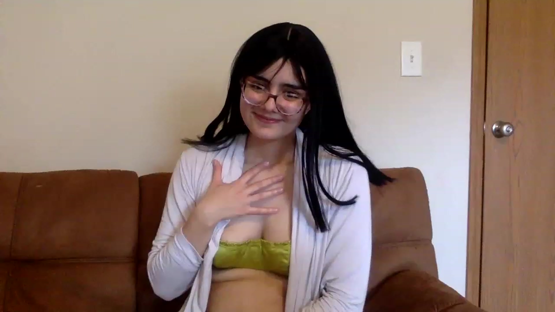Gallery image thumbnail from laneyangelxx's myfreecams stream on, 01/31/2023, 17:49 image 1 of 20