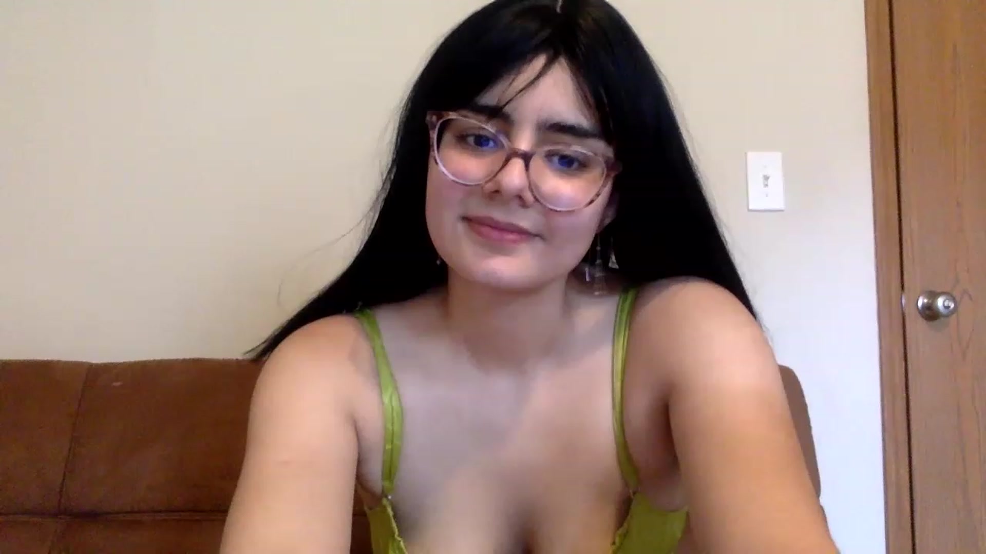 Gallery image thumbnail from laneyangelxx's myfreecams stream on, 01/31/2023, 17:49 image 12 of 20
