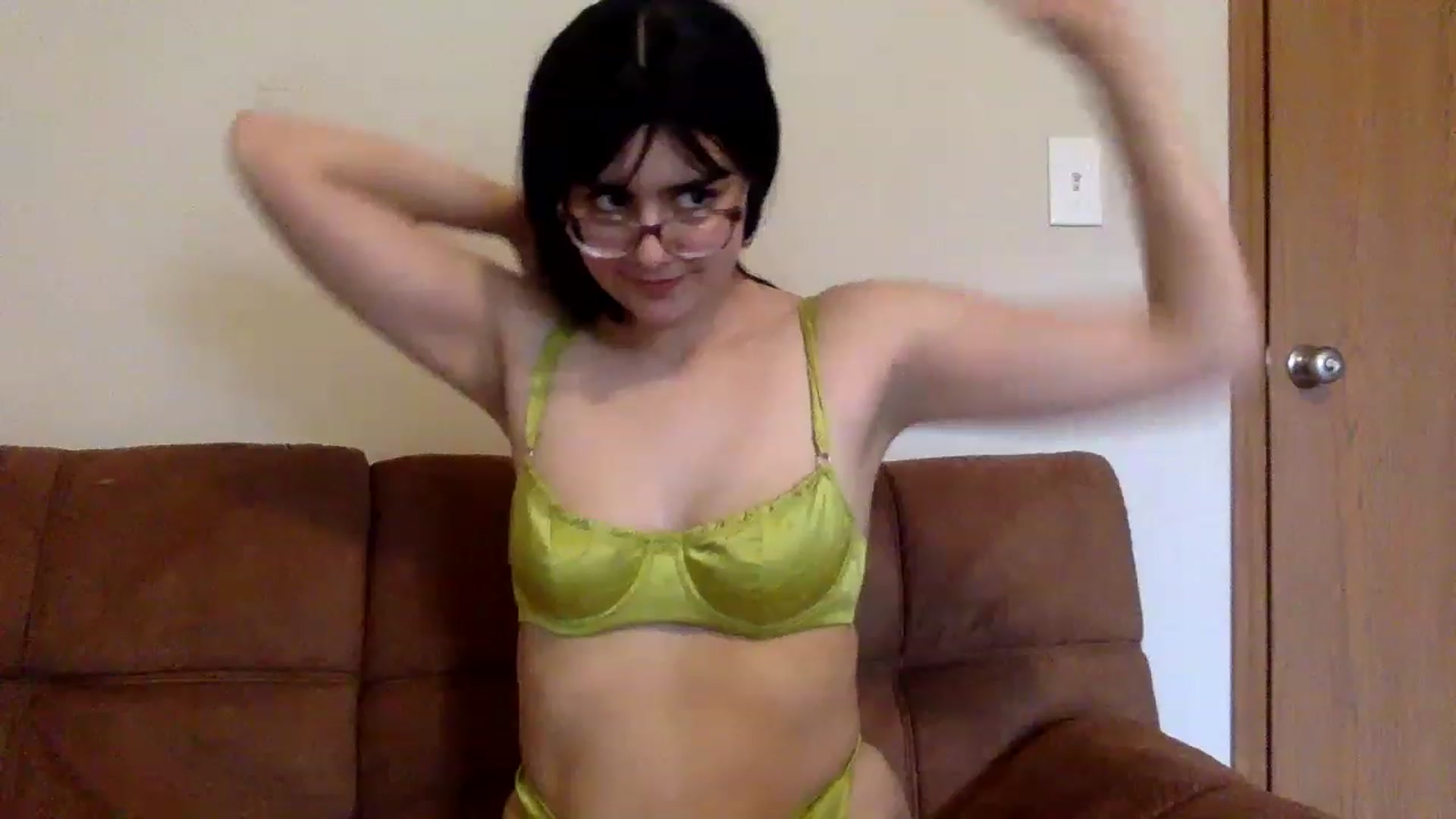 Gallery image thumbnail from laneyangelxx's myfreecams stream on, 01/31/2023, 17:49 image 19 of 20