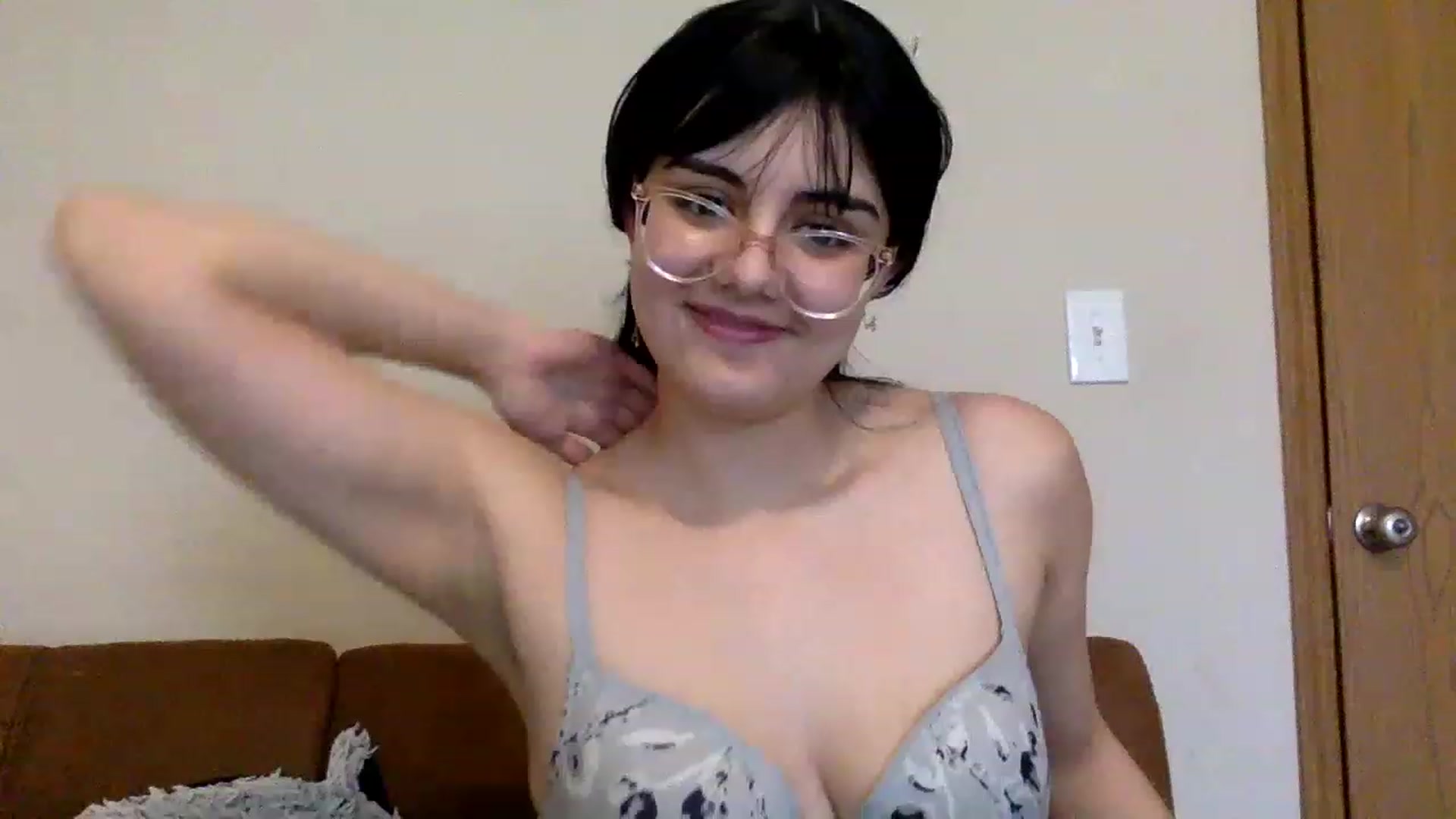 Gallery image thumbnail from laneyangelxx's myfreecams stream on, 02/11/2023, 19:55 image 17 of 20