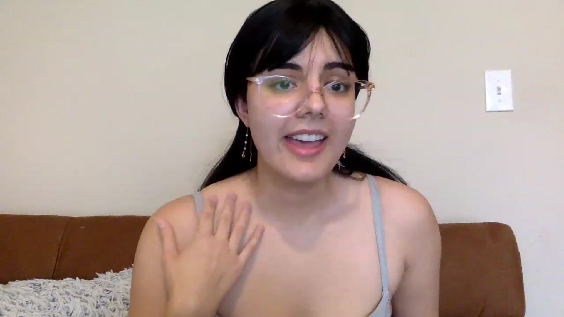 Gallery image thumbnail from laneyangelxx's myfreecams stream on, 02/11/2023, 19:55 image 1 of 20
