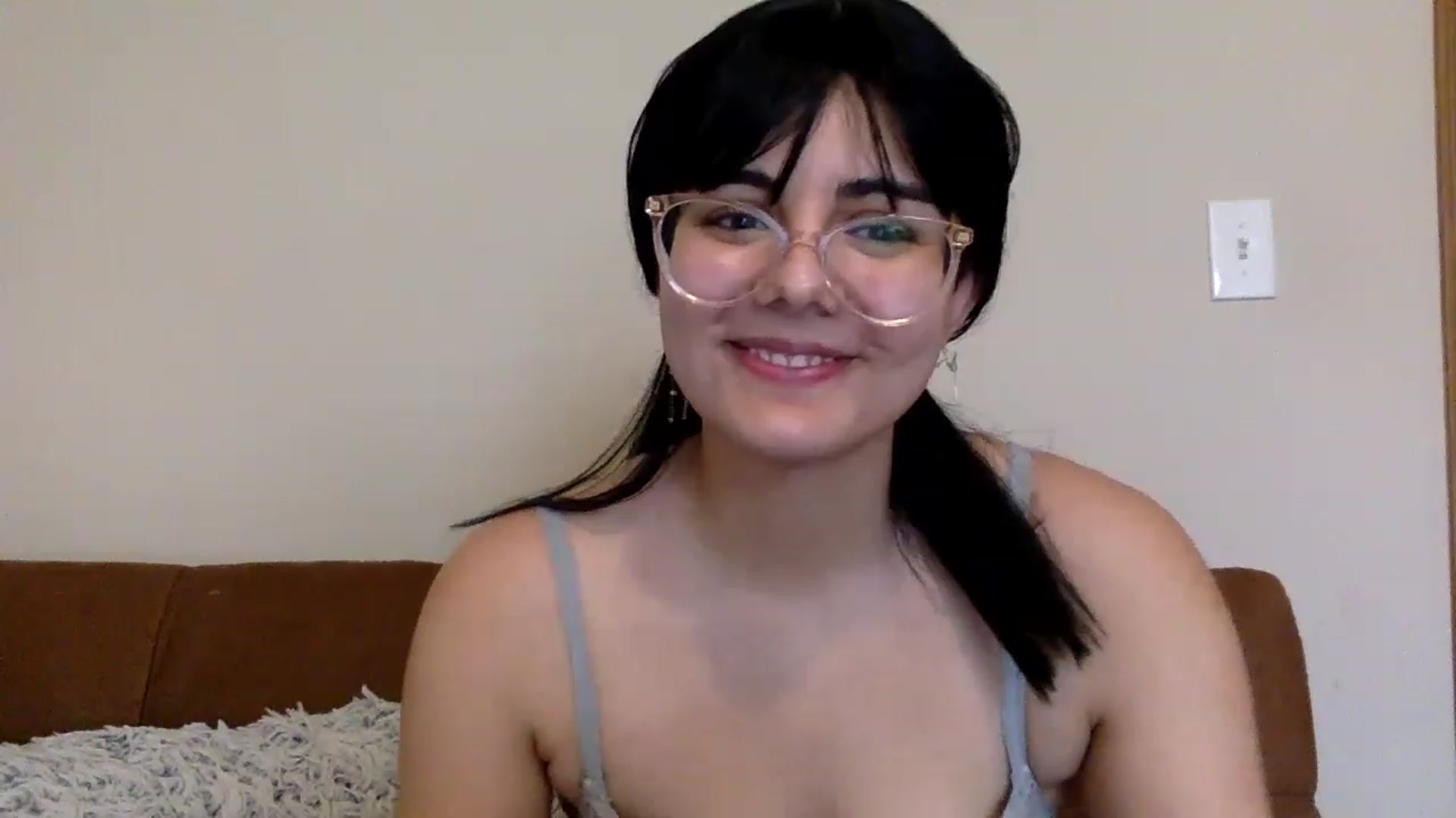 Gallery image thumbnail from laneyangelxx's myfreecams stream on, 02/11/2023, 19:55 image 7 of 20