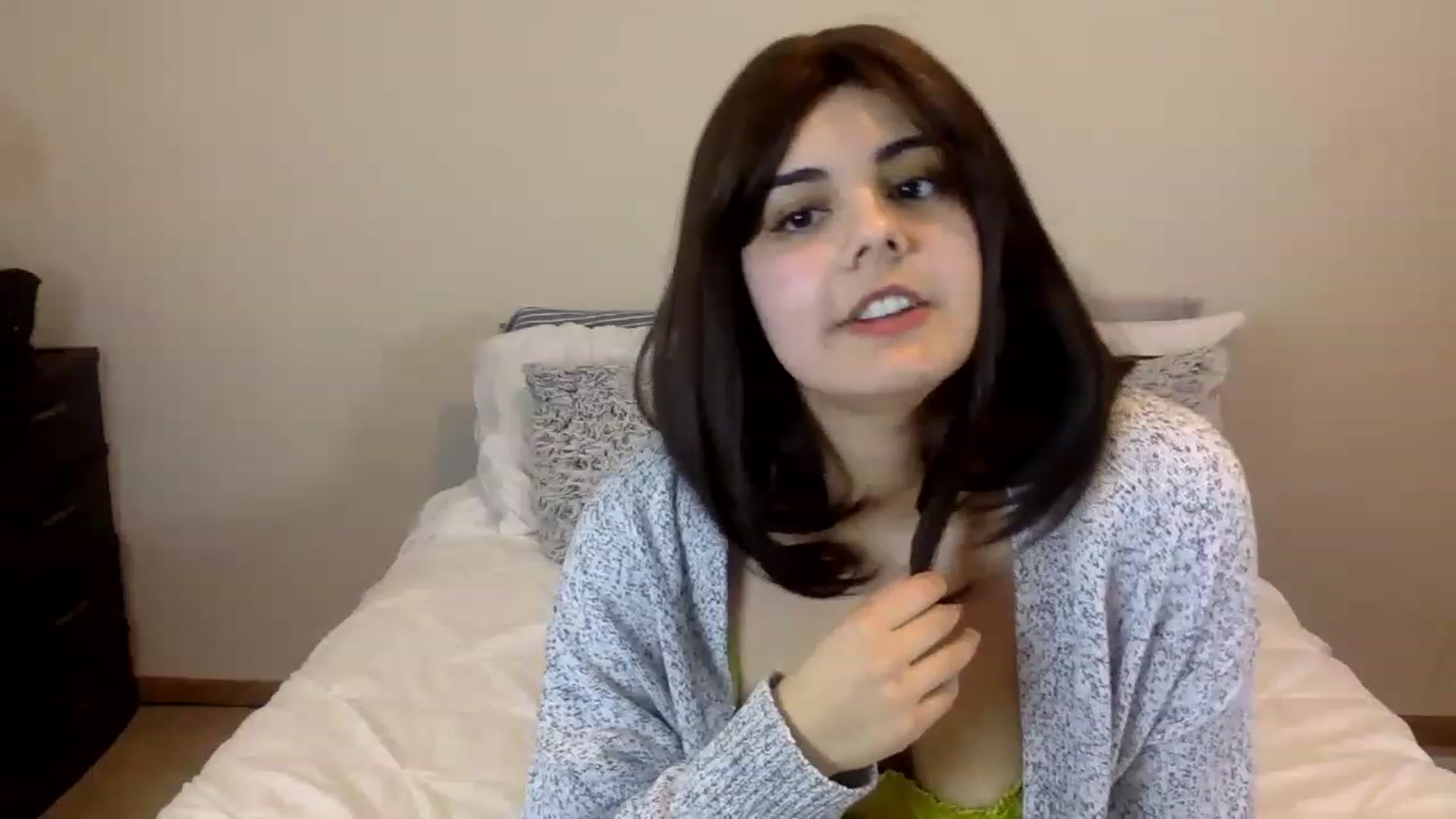 Gallery image thumbnail from laneyangelxx's myfreecams stream on, 02/17/2023, 18:14 image 3 of 20