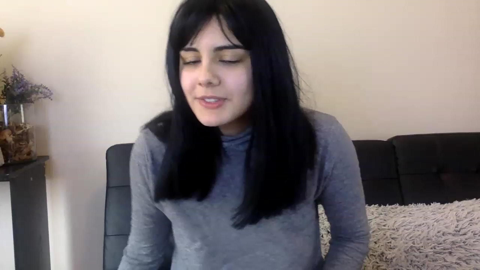 Gallery image thumbnail from laneyangelxx's myfreecams stream on, 02/20/2023, 18:48 image 17 of 20