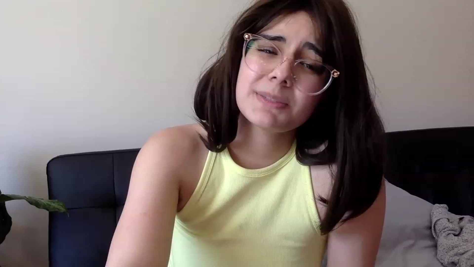 Gallery image thumbnail from laneyangelxx's myfreecams stream on, 03/01/2023, 17:46 image 19 of 20