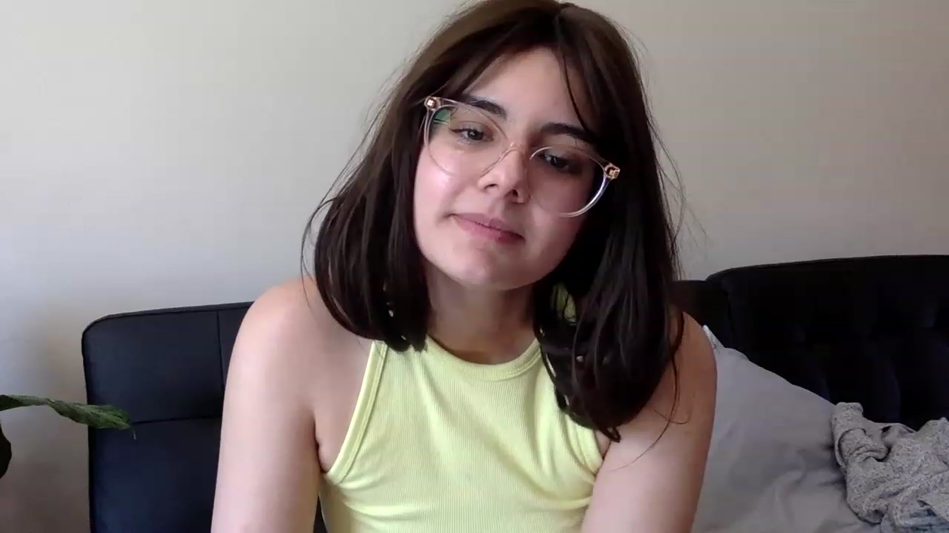 Gallery image thumbnail from laneyangelxx's myfreecams stream on, 03/01/2023, 17:46 image 18 of 20