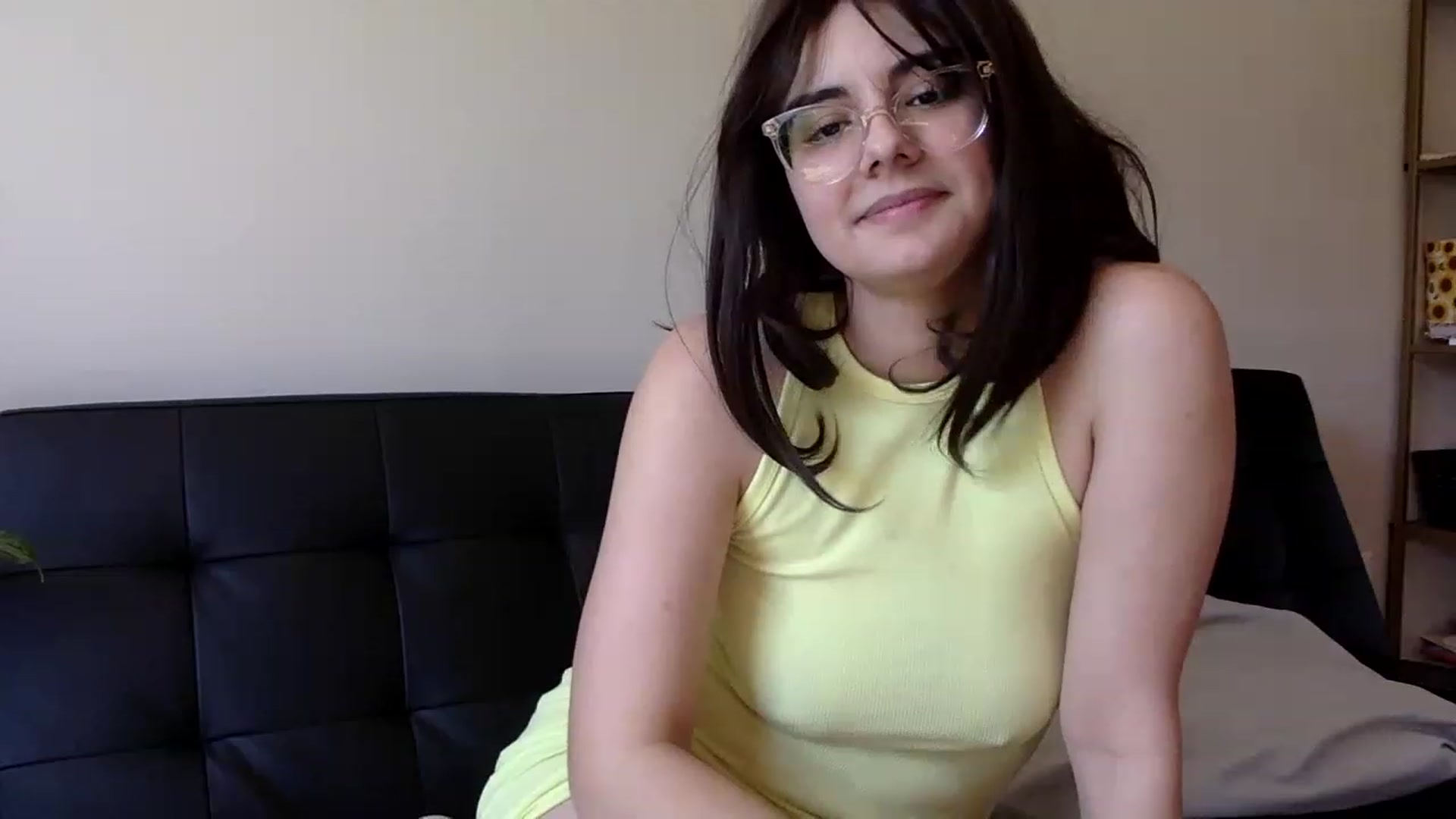 Gallery image thumbnail from laneyangelxx's myfreecams stream on, 03/01/2023, 17:46 image 5 of 20