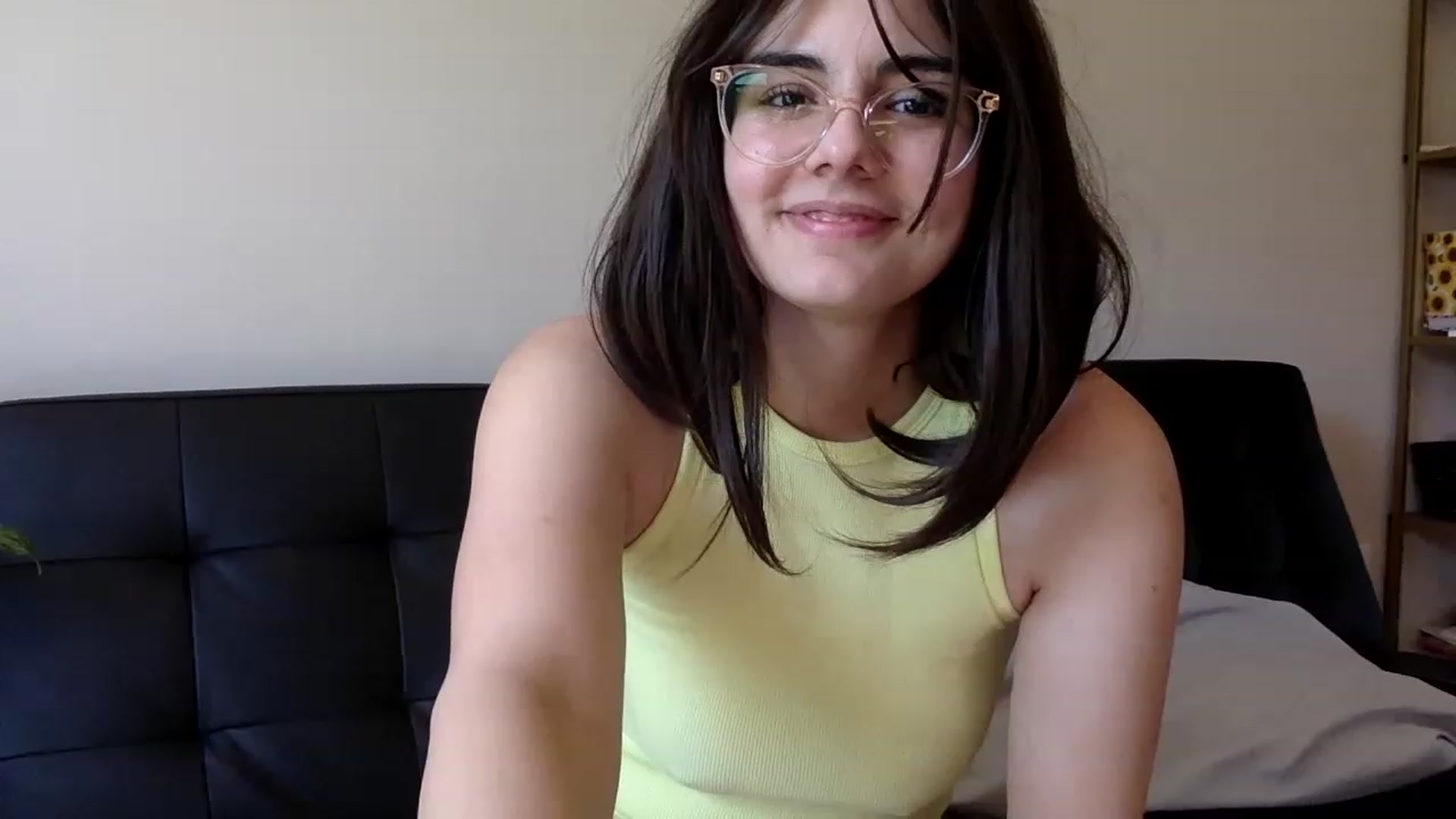Gallery image thumbnail from laneyangelxx's myfreecams stream on, 03/01/2023, 17:46 image 4 of 20