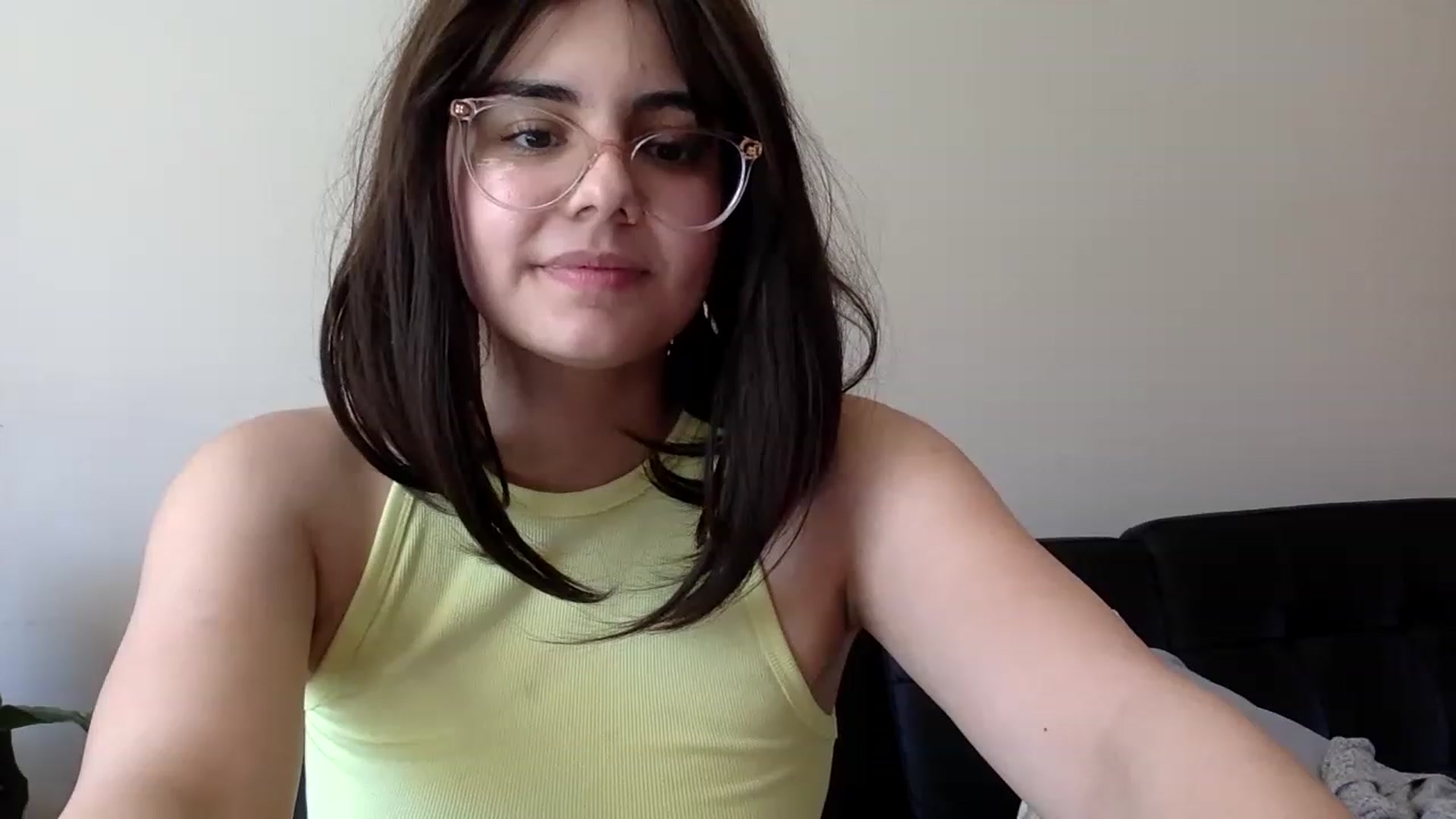 Gallery image thumbnail from laneyangelxx's myfreecams stream on, 03/01/2023, 17:46 image 20 of 20