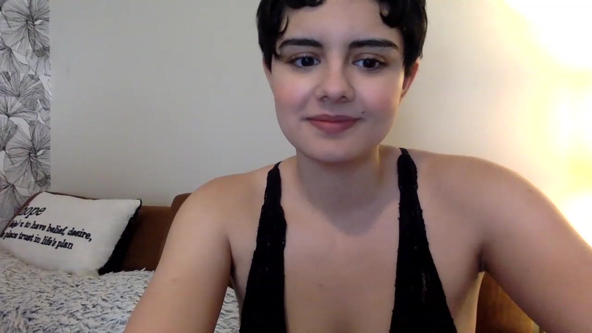 Gallery image thumbnail from laneyangelxx's myfreecams stream on, 03/09/2023, 15:58 image 13 of 20