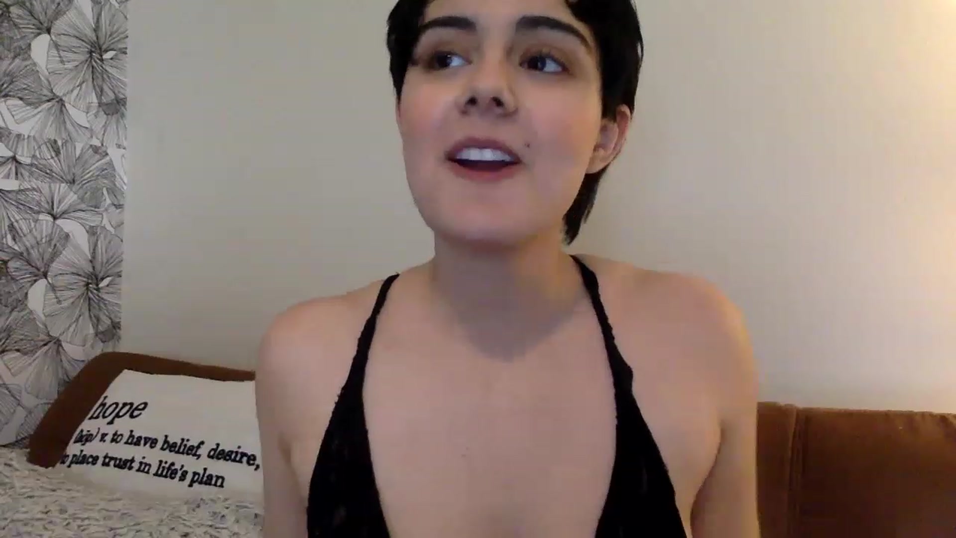 Gallery image thumbnail from laneyangelxx's myfreecams stream on, 03/09/2023, 16:44 image 3 of 20