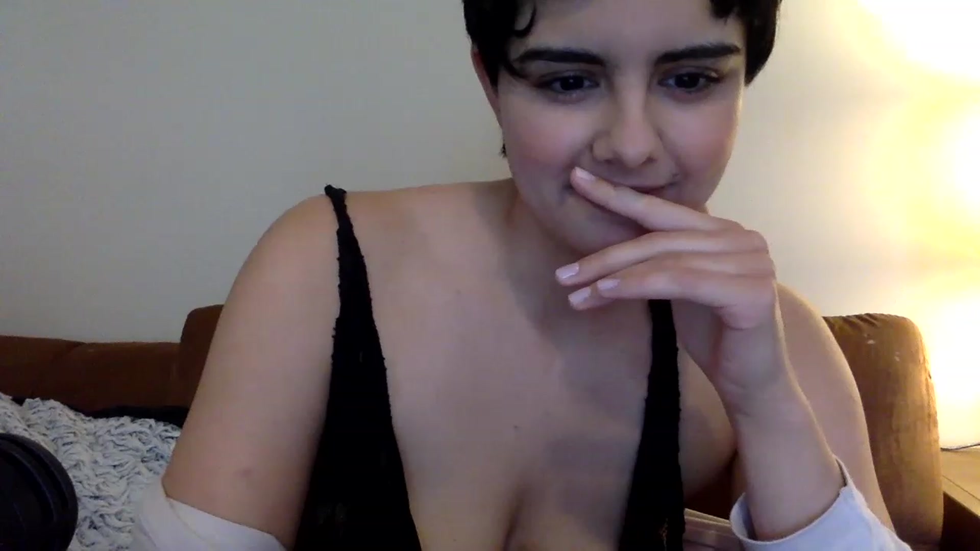 Gallery image thumbnail from laneyangelxx's myfreecams stream on, 03/09/2023, 16:44 image 15 of 20