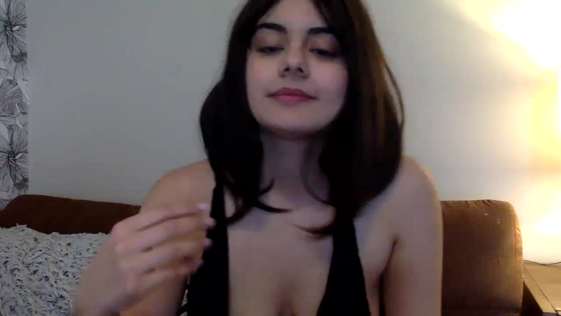 Gallery image thumbnail from laneyangelxx's myfreecams stream on, 03/09/2023, 18:30 image 16 of 20