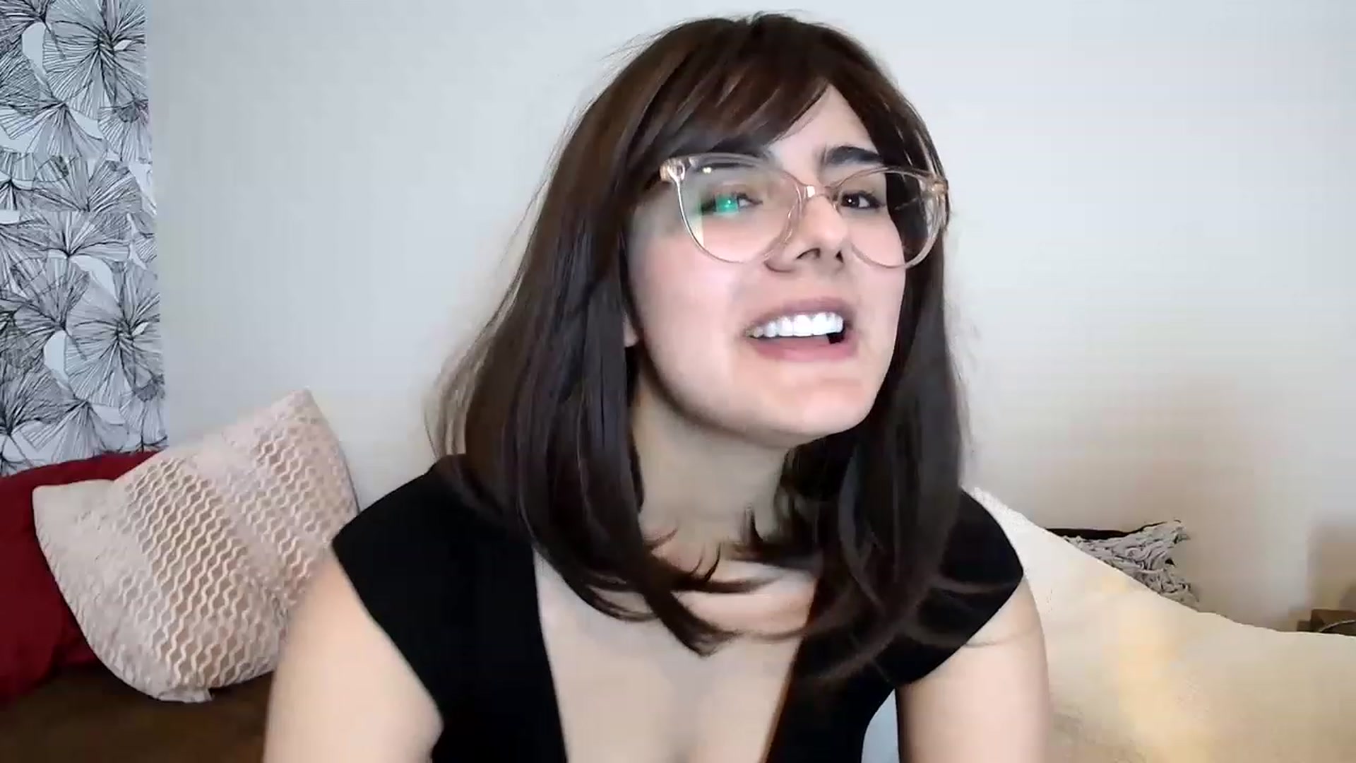 Gallery image thumbnail from laneyangelxx's myfreecams stream on, 03/31/2023, 16:39 image 10 of 20