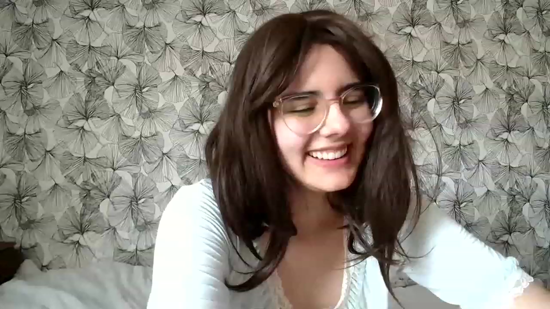 Gallery image thumbnail from laneyangelxx's myfreecams stream on, 05/27/2023, 17:44 image 19 of 20