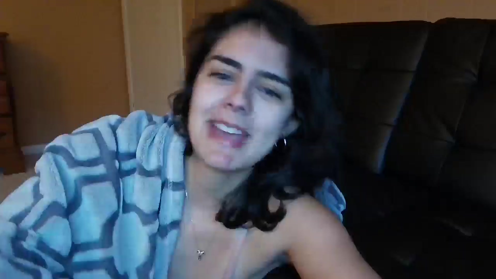 Gallery image thumbnail from laneyangelxx's myfreecams stream on, 11/08/2025, 13:08 image 2 of 20