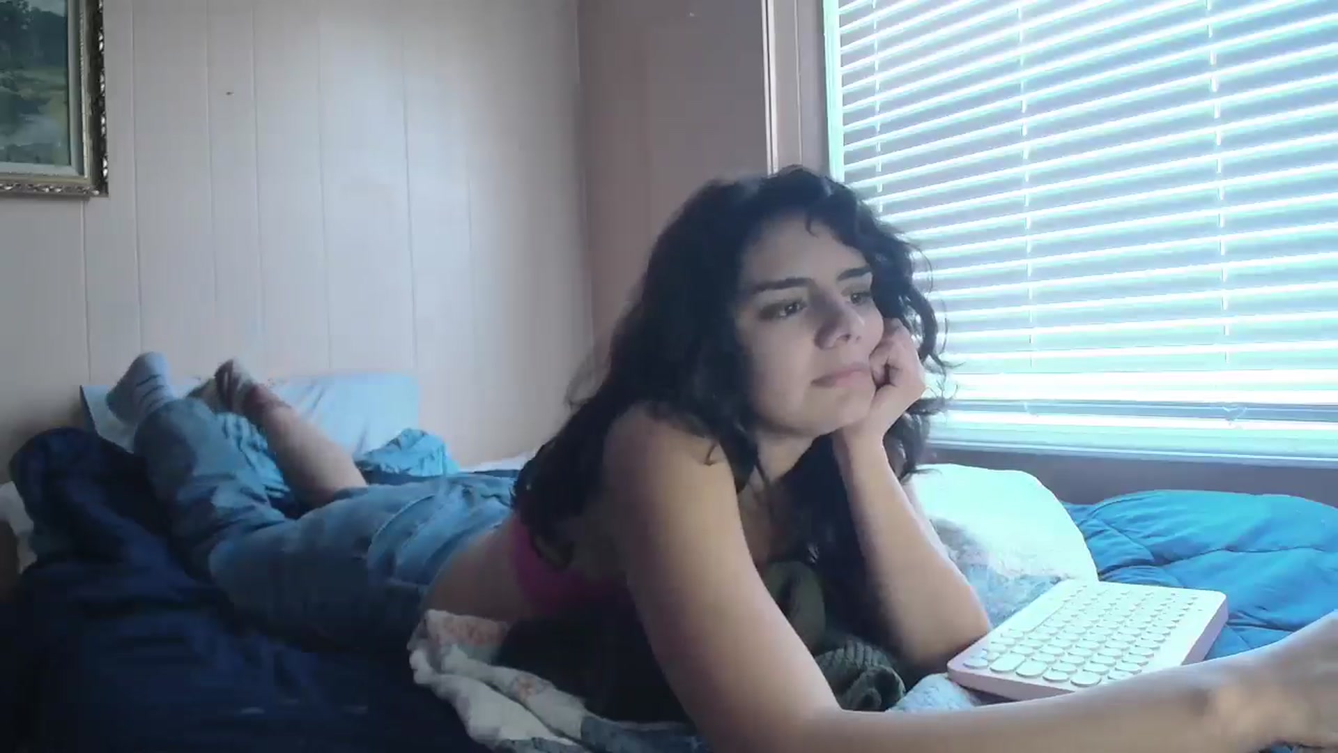 Gallery image thumbnail from laneyangelxx's myfreecams stream on, 12/20/2025, 20:02 image 9 of 20