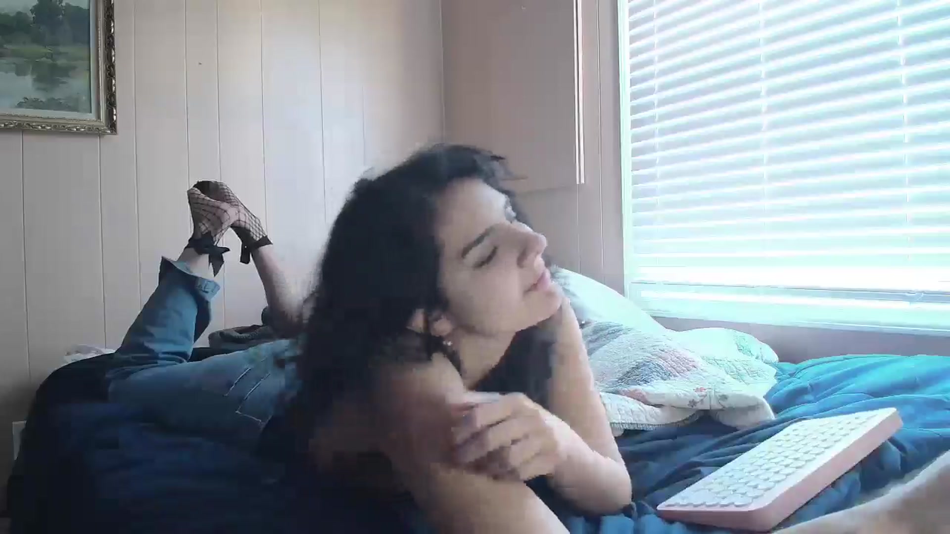 Gallery image thumbnail from laneyangelxx's myfreecams stream on, 12/20/2025, 20:54 image 5 of 20