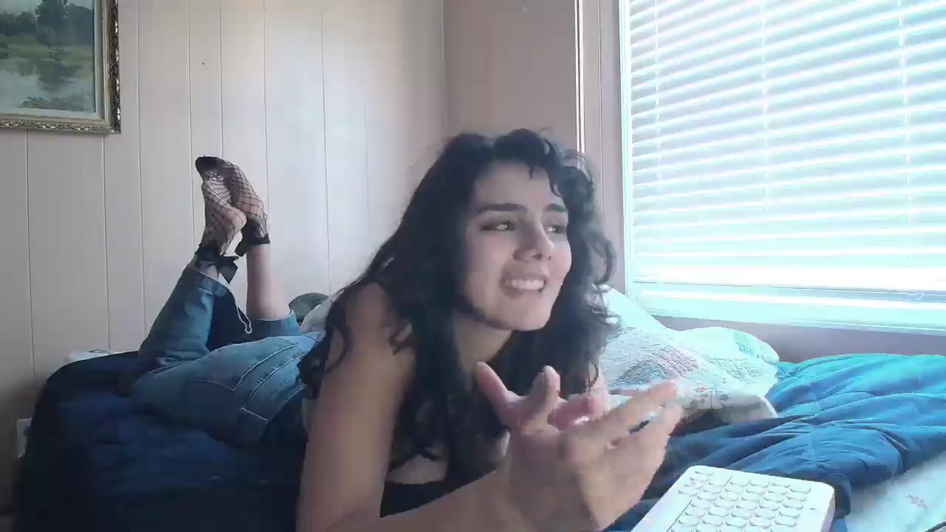 Gallery image thumbnail from laneyangelxx's myfreecams stream on, 12/20/2025, 20:54 image 12 of 20
