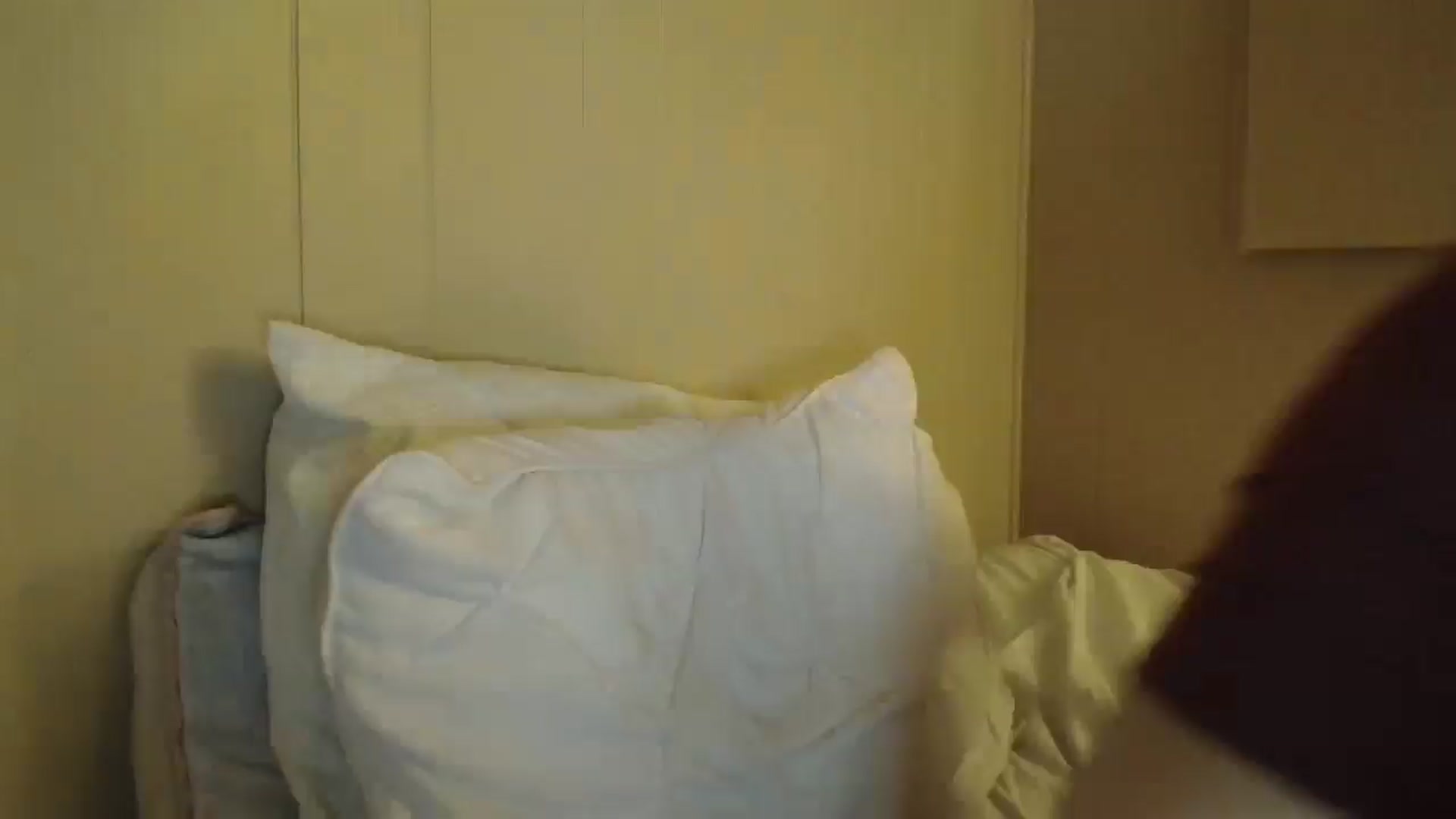 Gallery image thumbnail from laneyangelxx's myfreecams stream on, 12/24/2025, 23:56 image 1 of 20