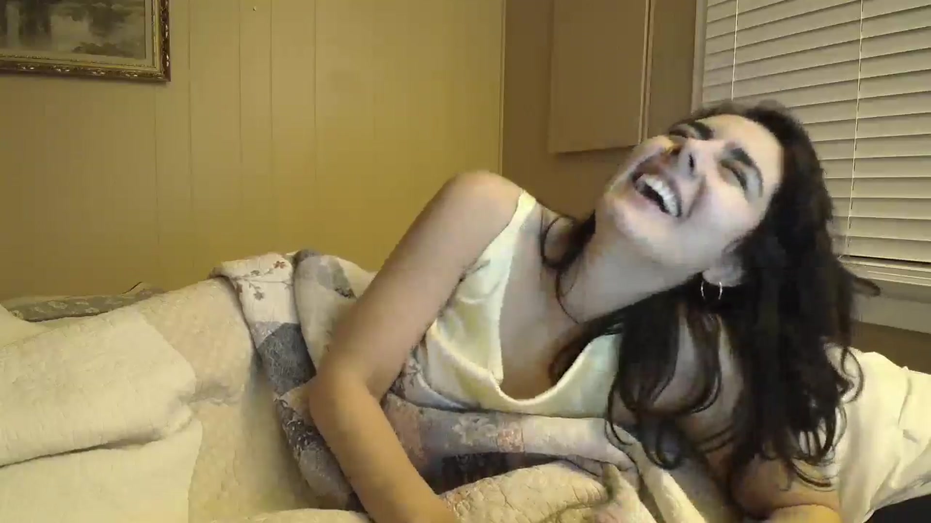 Gallery image thumbnail from laneyangelxx's myfreecams stream on, 01/02/2026, 03:20 image 2 of 20