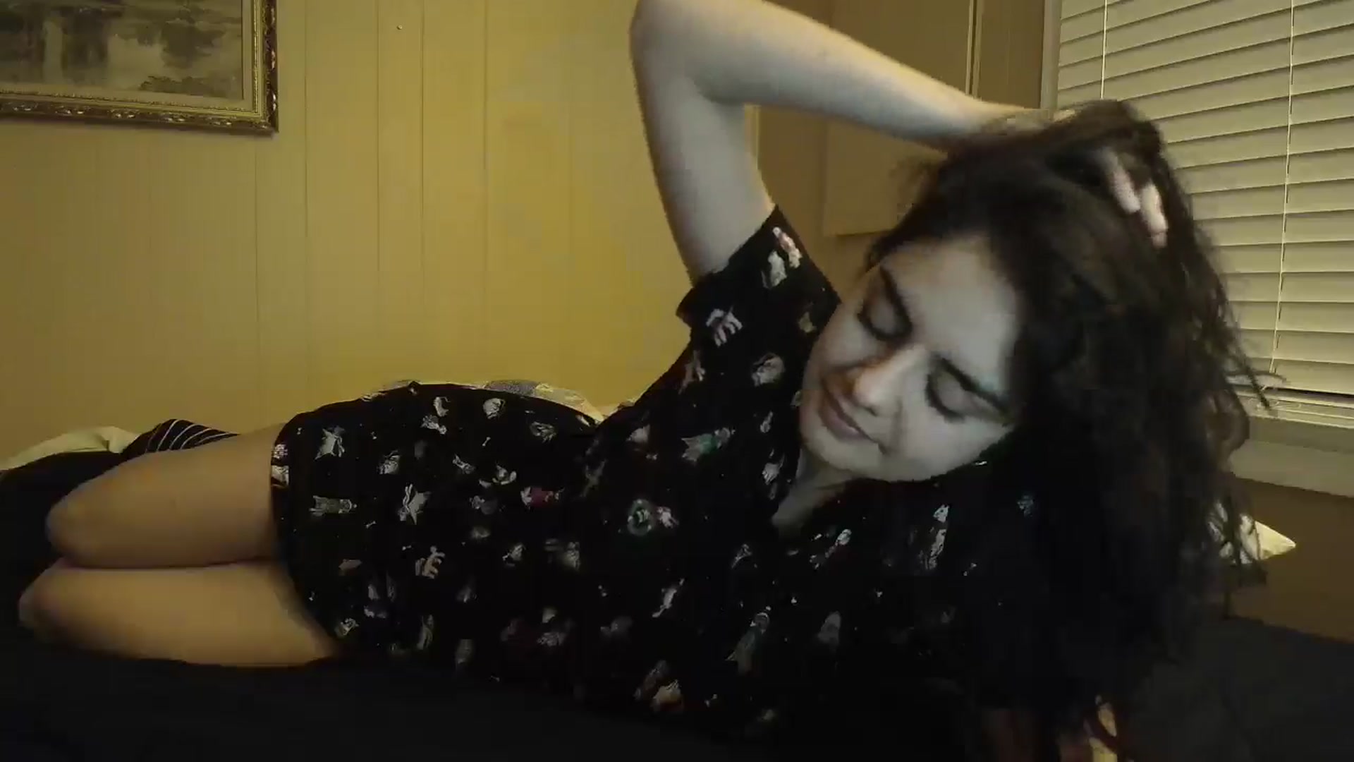 Gallery image thumbnail from laneyangelxx's myfreecams stream on, 01/02/2026, 04:25 image 14 of 20