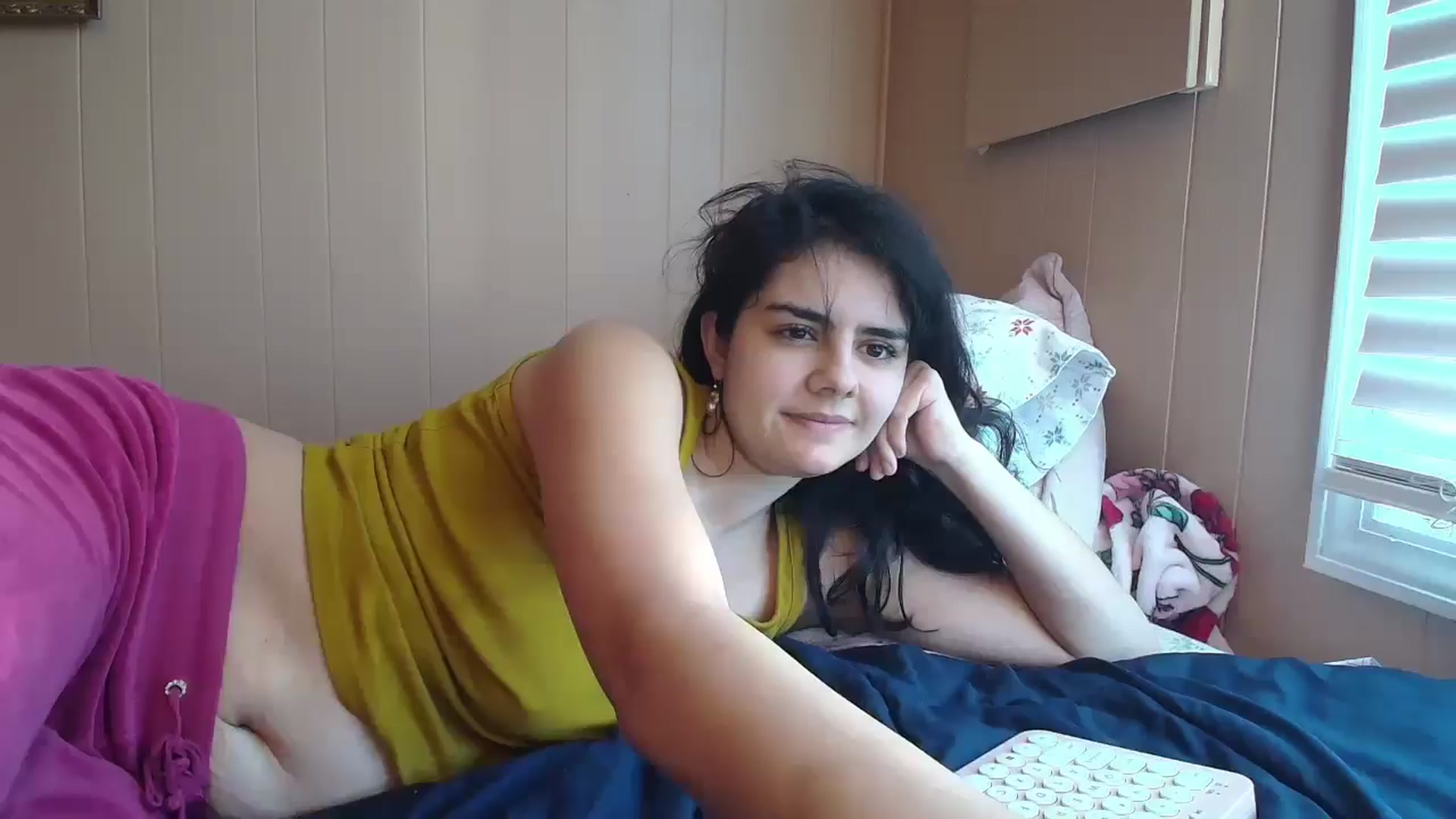 Gallery image thumbnail from laneyangelxx's myfreecams stream on, 01/12/2026, 16:19 image 9 of 20