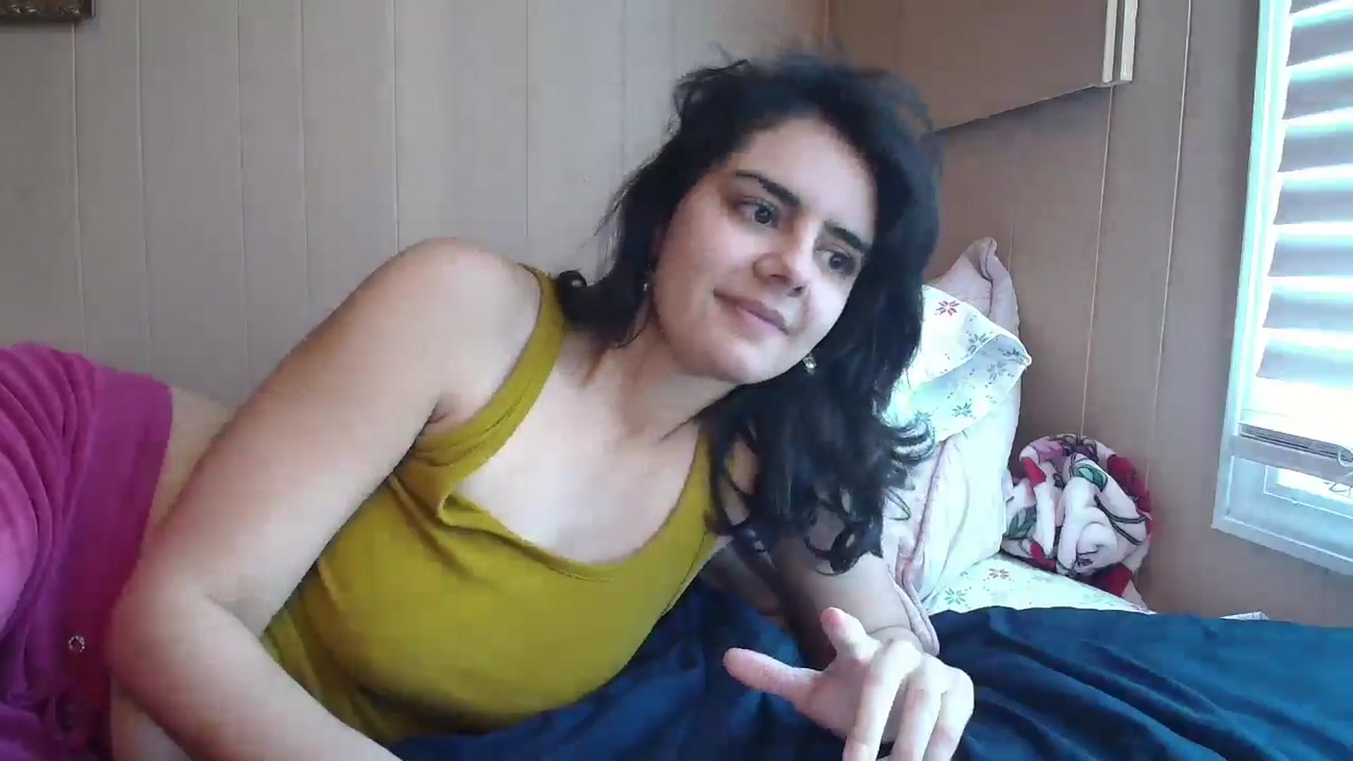 Gallery image thumbnail from laneyangelxx's myfreecams stream on, 01/12/2026, 16:19 image 5 of 20
