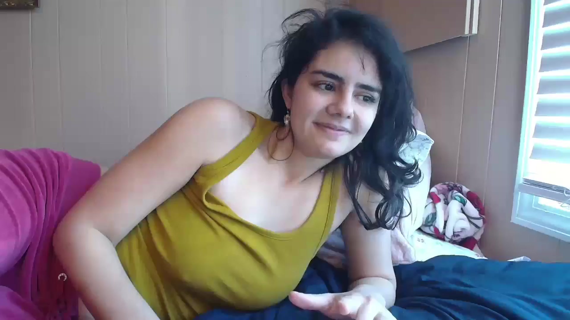 Gallery image thumbnail from laneyangelxx's myfreecams stream on, 01/12/2026, 16:19 image 10 of 20