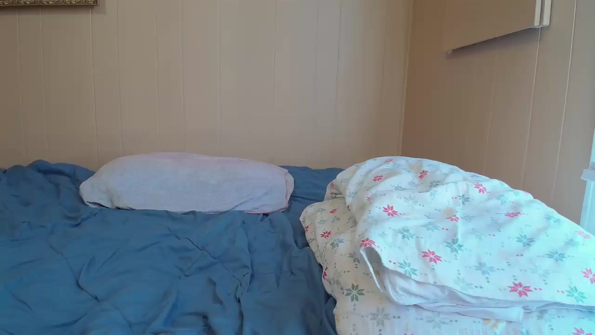 Gallery image thumbnail from laneyangelxx's myfreecams stream on, 01/18/2026, 18:17 image 16 of 20