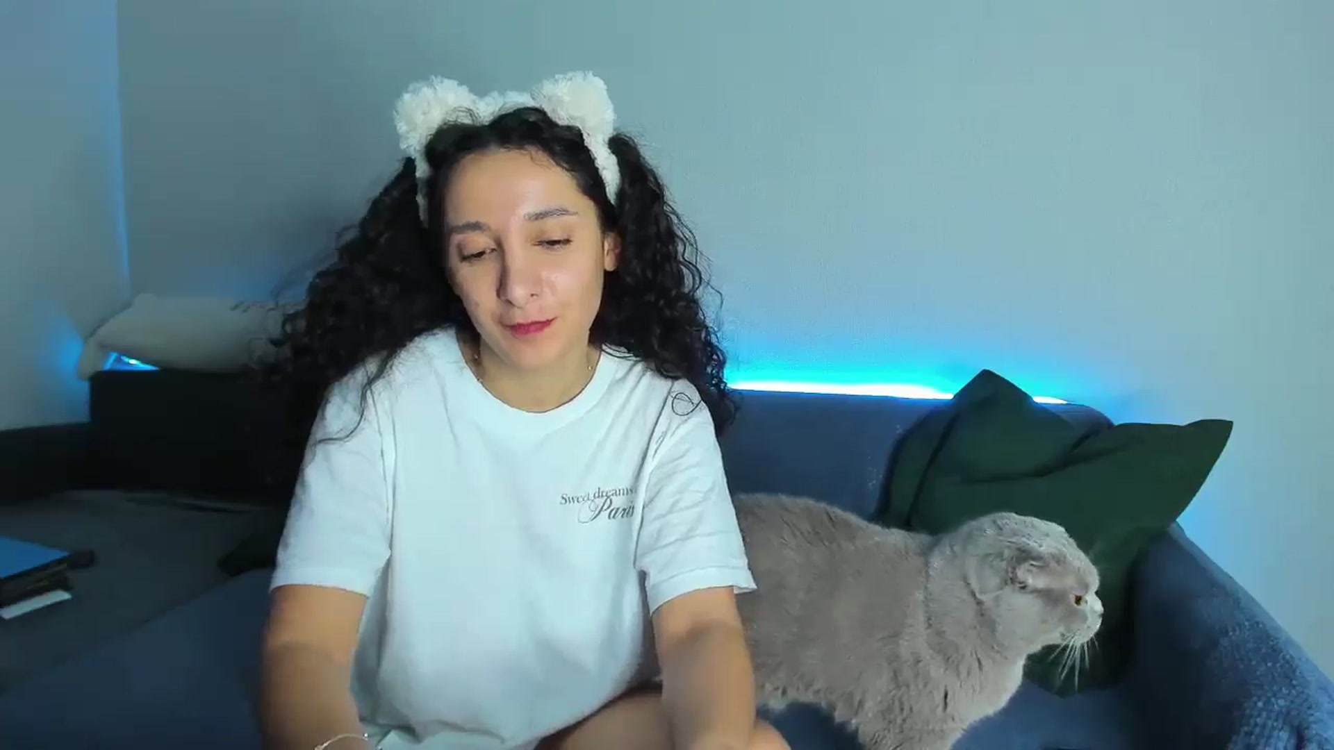 Gallery image thumbnail from latifameow's myfreecams stream on, 12/11/2025, 06:24 image 19 of 20