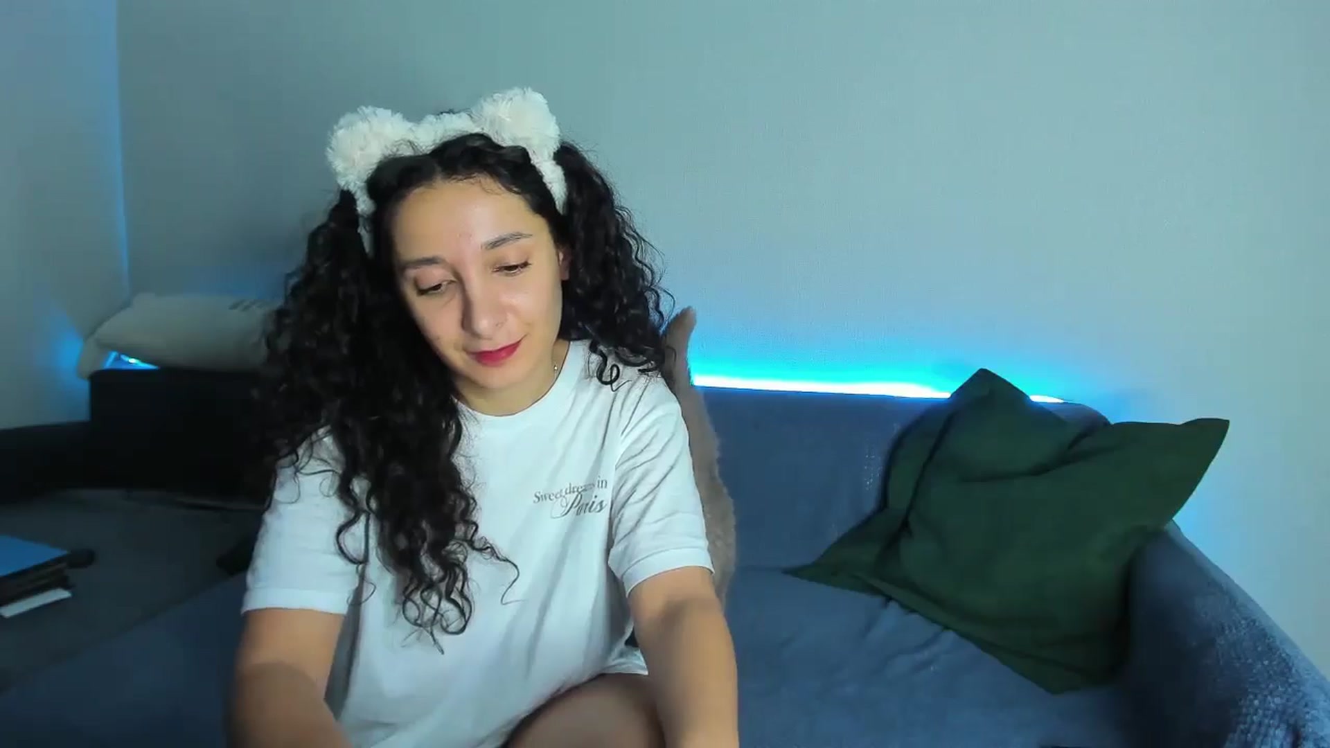 Gallery image thumbnail from latifameow's myfreecams stream on, 12/11/2025, 06:24 image 15 of 20