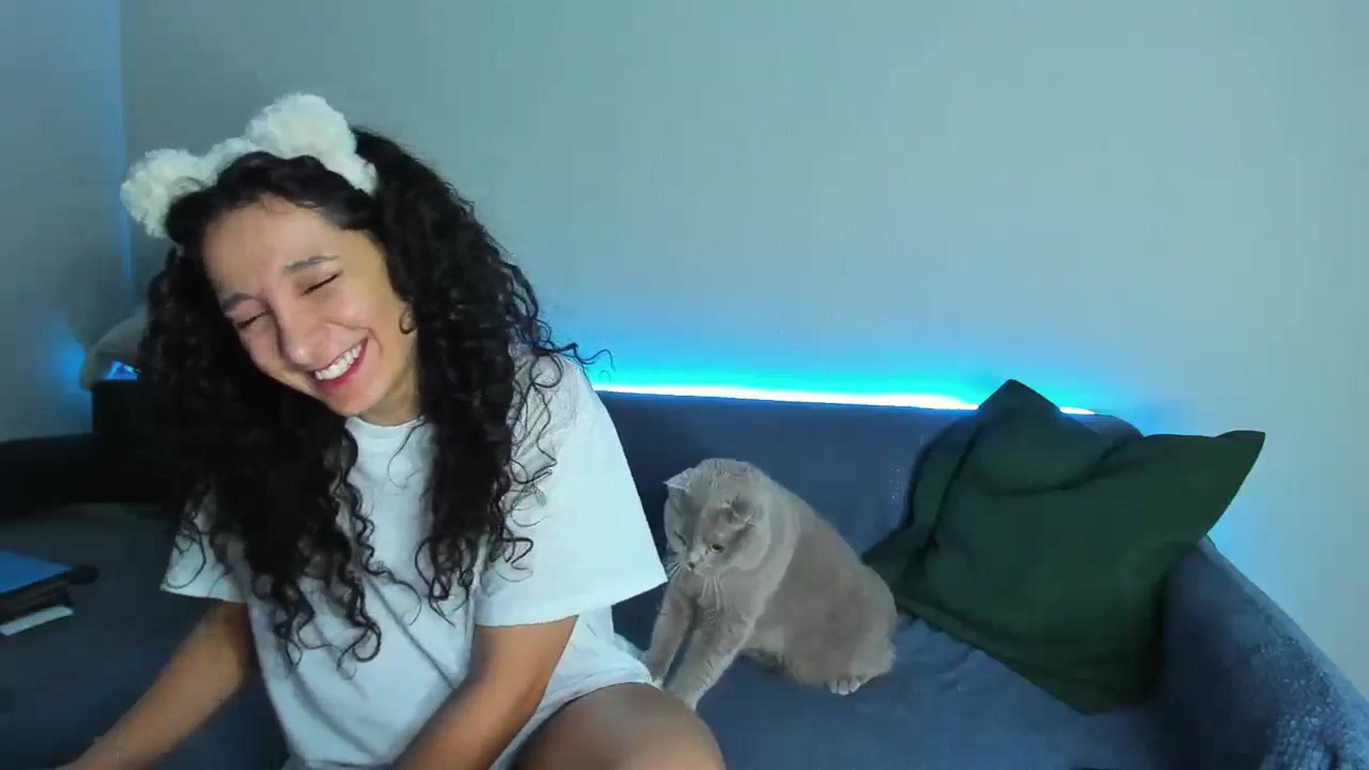 Gallery image thumbnail from latifameow's myfreecams stream on, 12/11/2025, 06:24 image 14 of 20