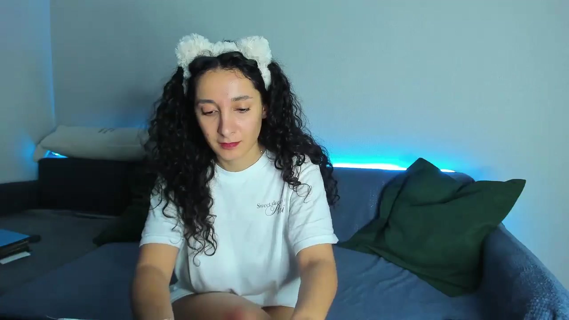Gallery image thumbnail from latifameow's myfreecams stream on, 12/11/2025, 06:24 image 20 of 20