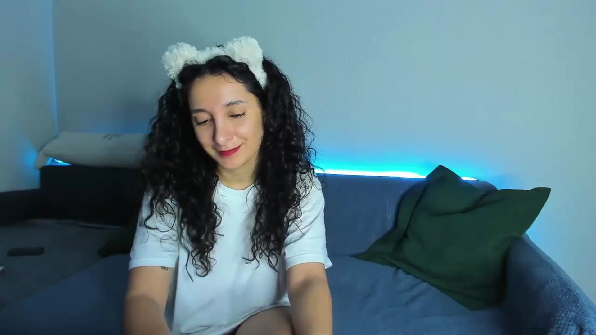 Gallery image thumbnail from latifameow's myfreecams stream on, 12/11/2025, 06:24 image 7 of 20