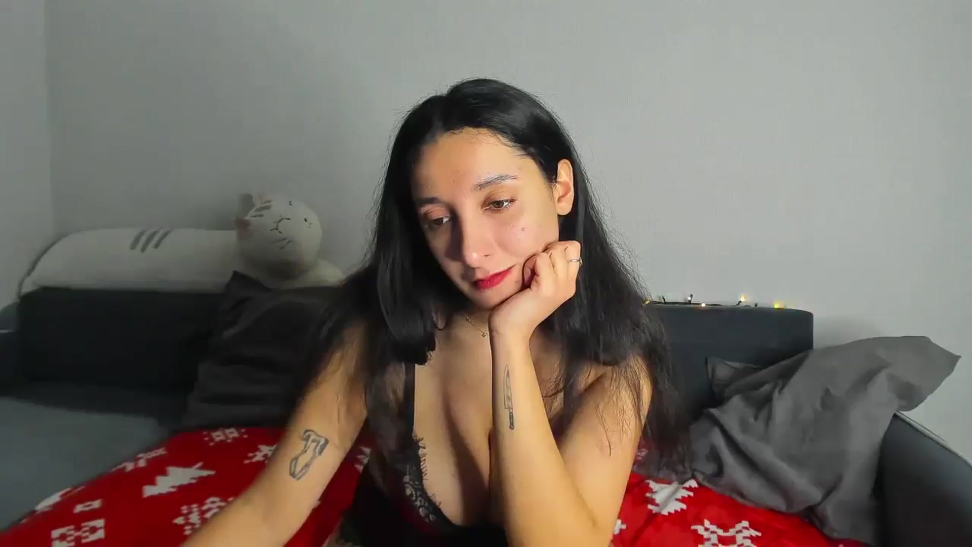 Gallery image thumbnail from latifameow's myfreecams stream on, 12/29/2025, 06:26 image 19 of 20