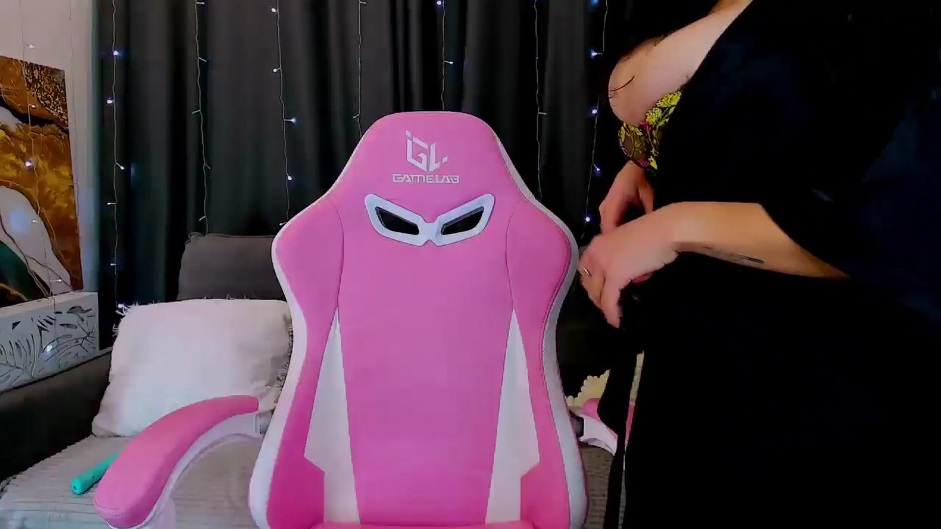Gallery image thumbnail from latifameow's myfreecams stream on, 01/15/2026, 03:21 image 14 of 20
