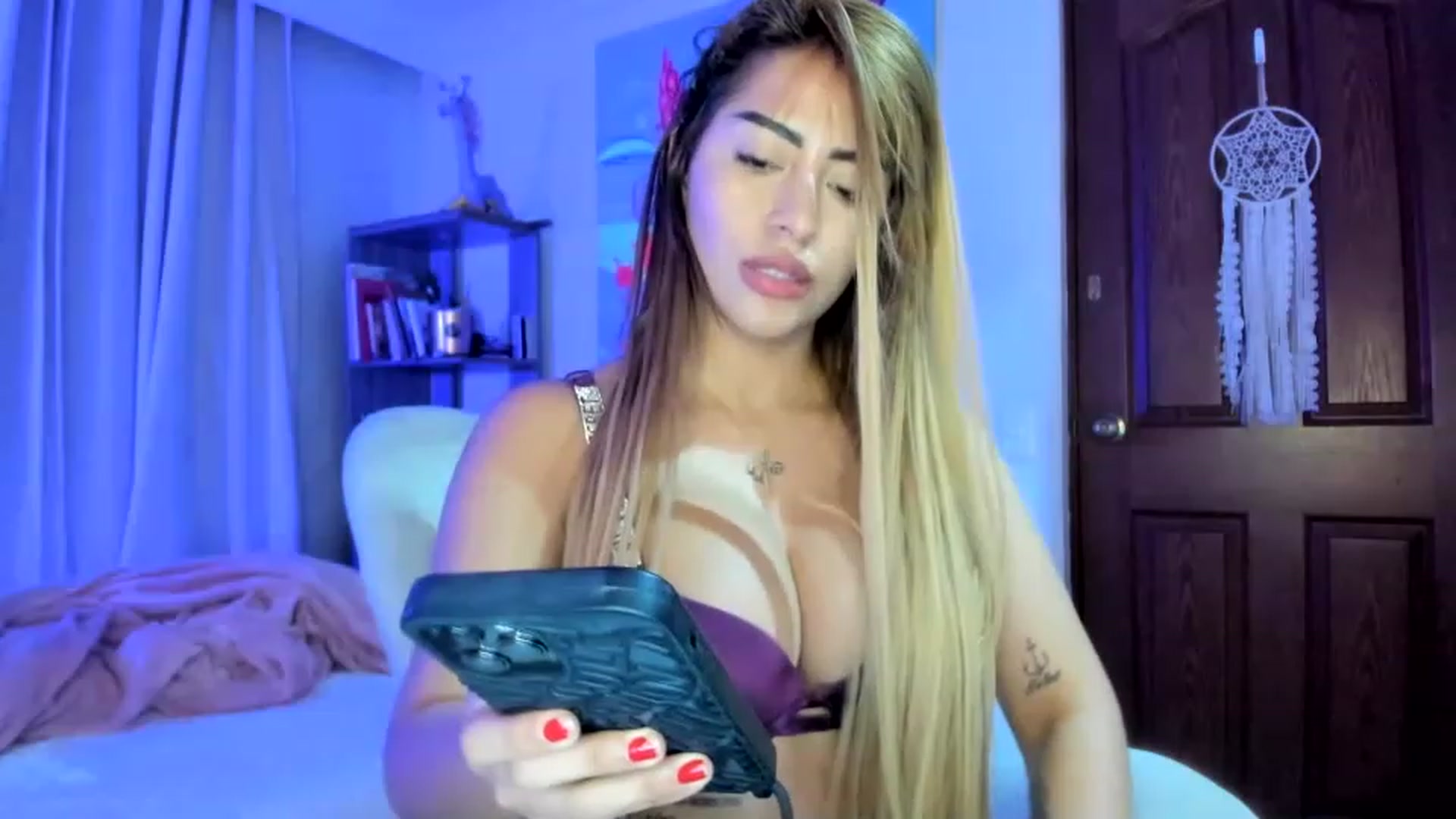 Gallery image thumbnail from latina_violet's myfreecams stream on, 11/14/2022, 11:34 image 20 of 20