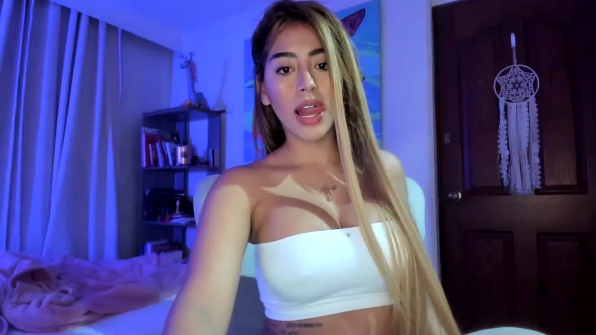 Gallery image thumbnail from latina_violet's myfreecams stream on, 11/15/2022, 07:58 image 20 of 20