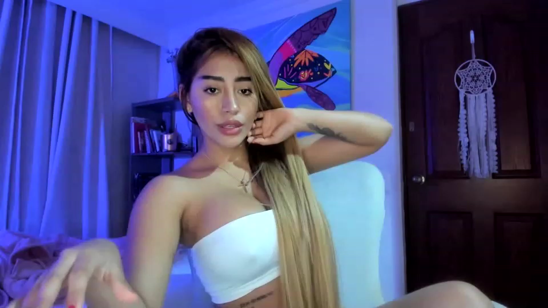 Gallery image thumbnail from latina_violet's myfreecams stream on, 11/15/2022, 07:58 image 9 of 20