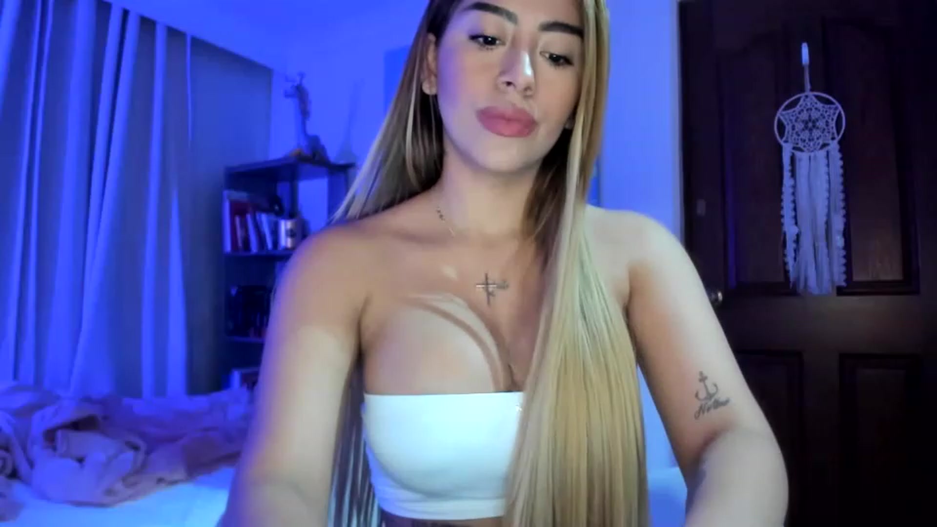 Gallery image thumbnail from latina_violet's myfreecams stream on, 11/15/2022, 10:04 image 5 of 20