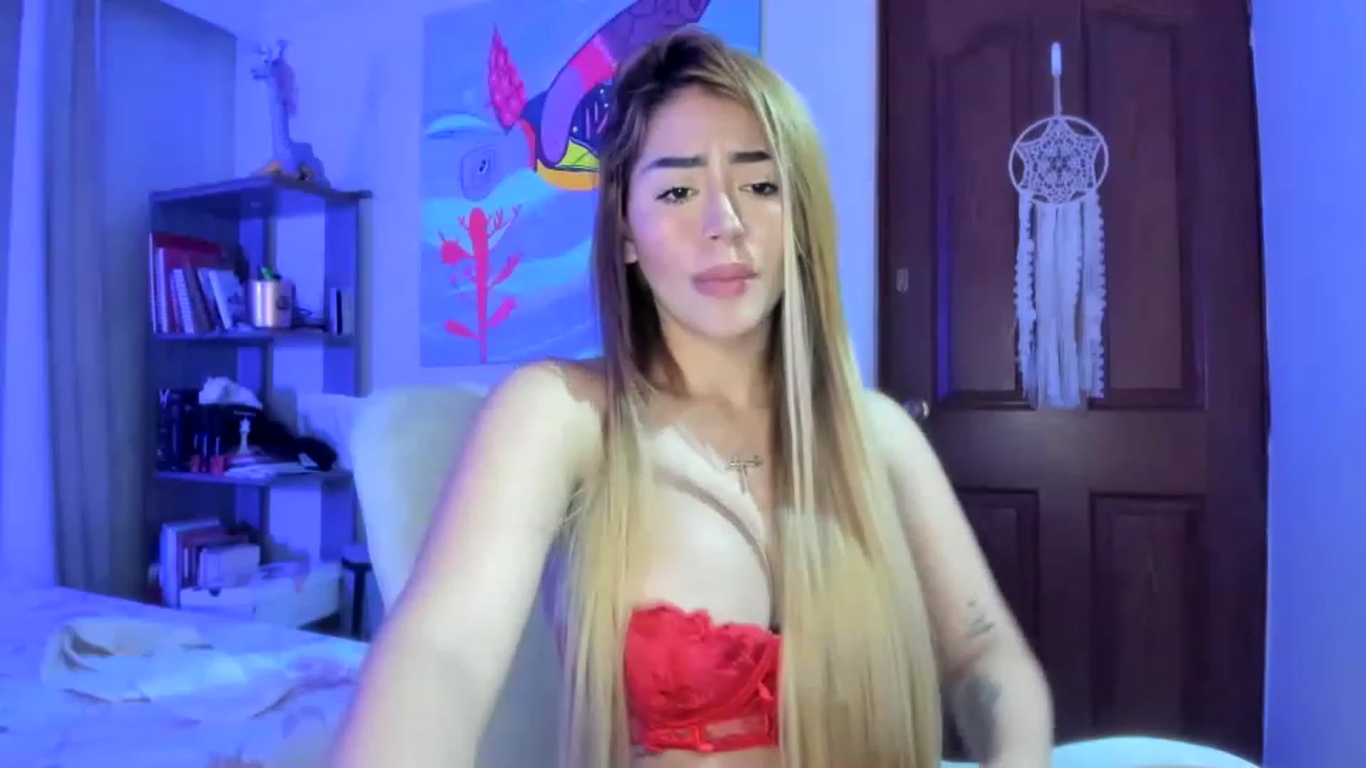Gallery image thumbnail from latina_violet's myfreecams stream on, 11/19/2022, 04:52 image 13 of 20