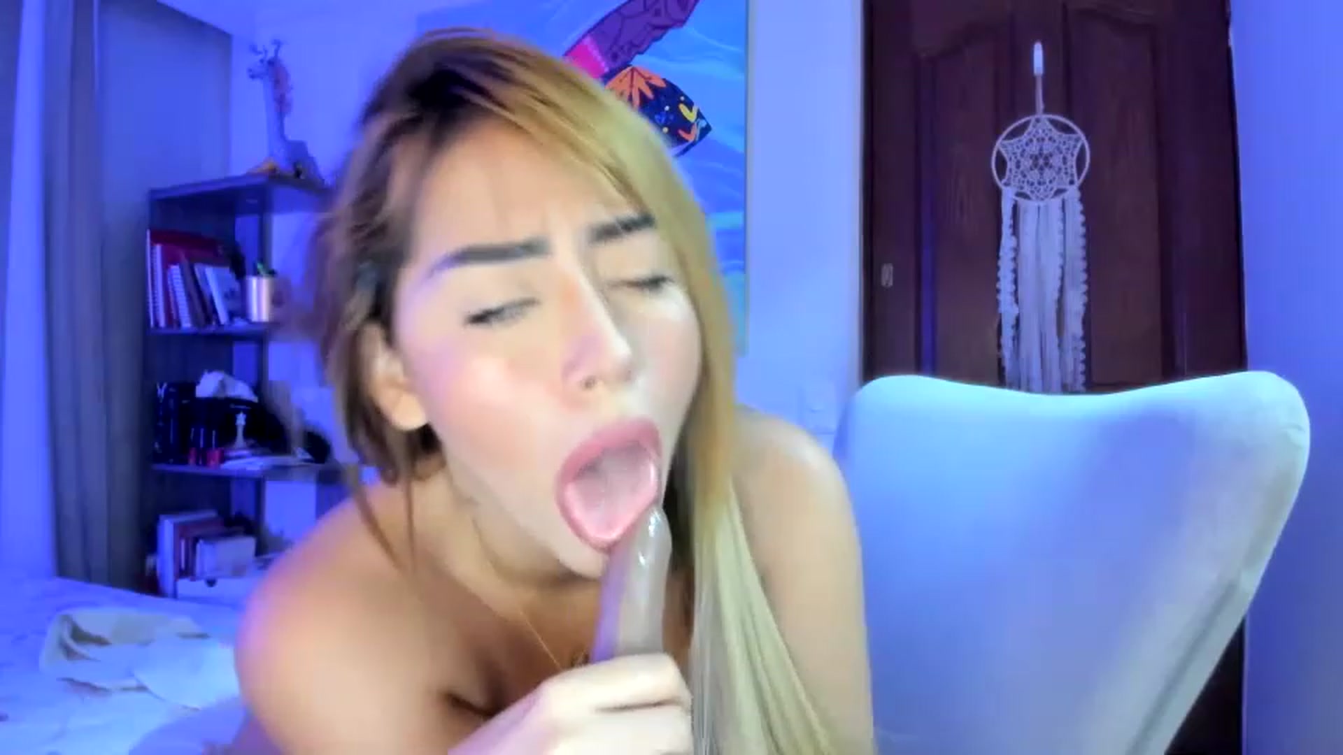 Gallery image thumbnail from latina_violet's myfreecams stream on, 11/19/2022, 04:52 image 2 of 20