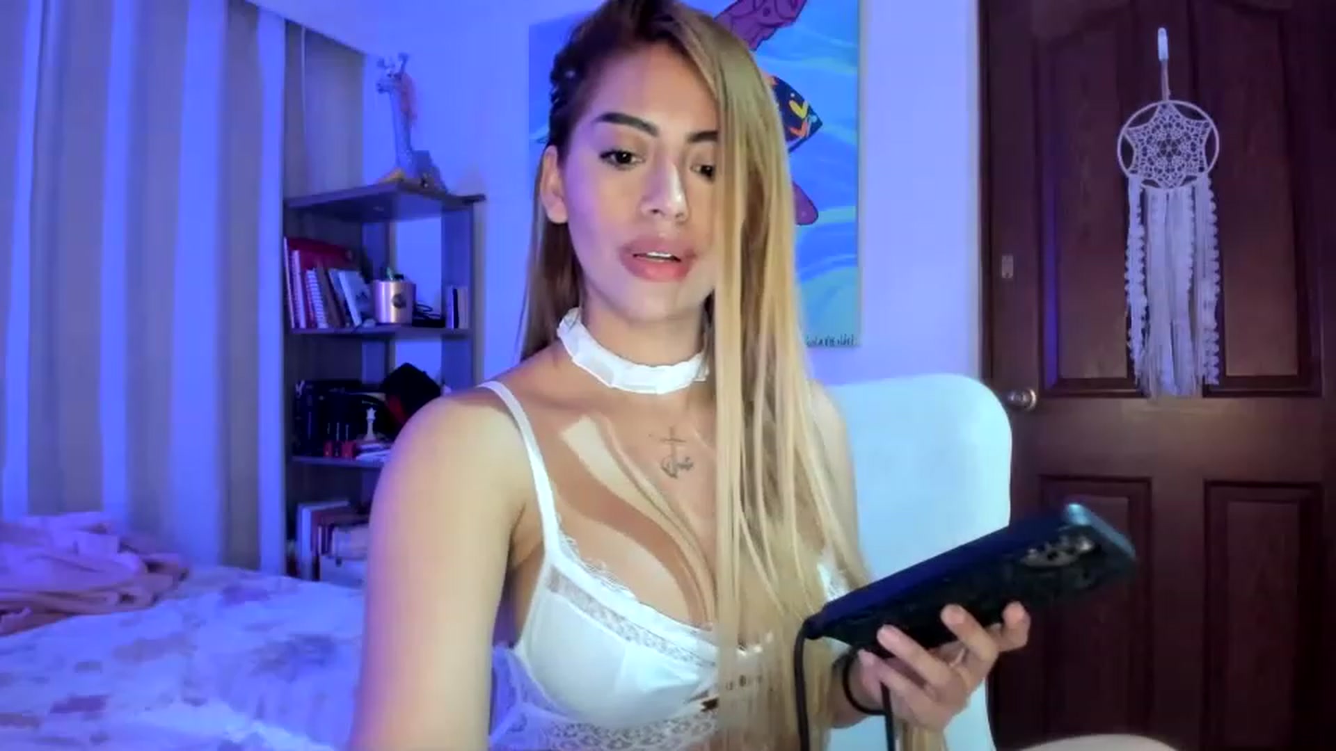 Gallery image thumbnail from latina_violet's myfreecams stream on, 11/27/2022, 08:40 image 5 of 20