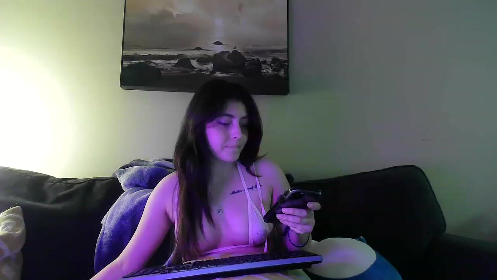 Gallery image thumbnail from latinaxlondon's myfreecams stream on, 03/05/2023, 04:37 image 13 of 20